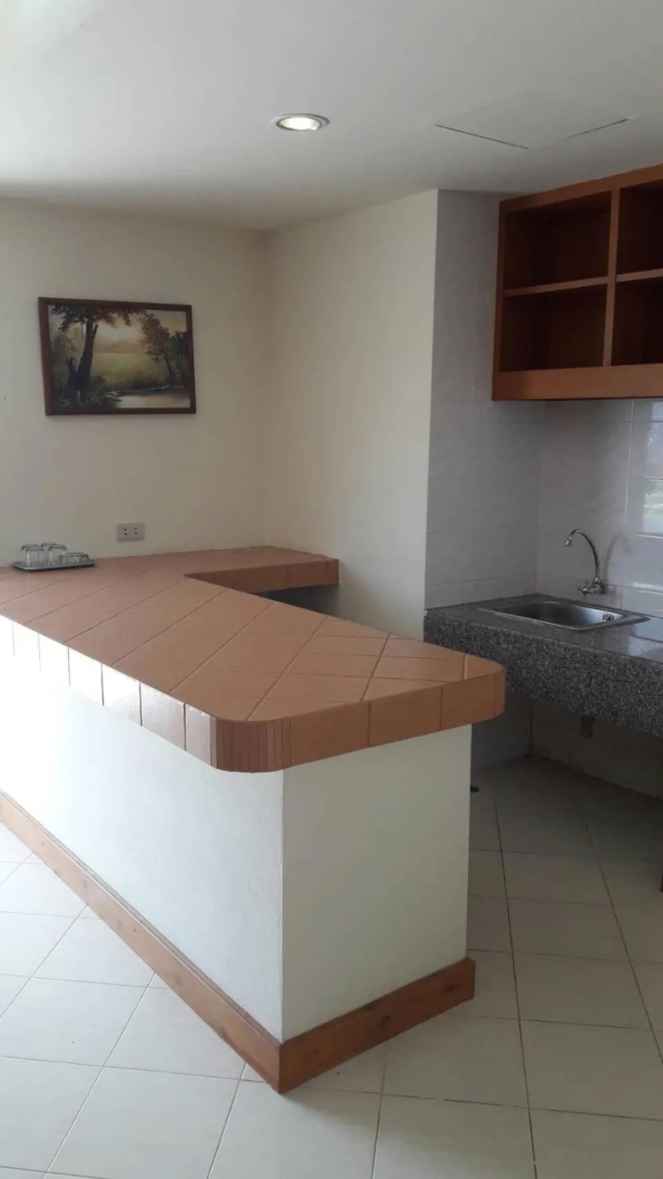 Coffee/tea facilities in Paradorn Inn