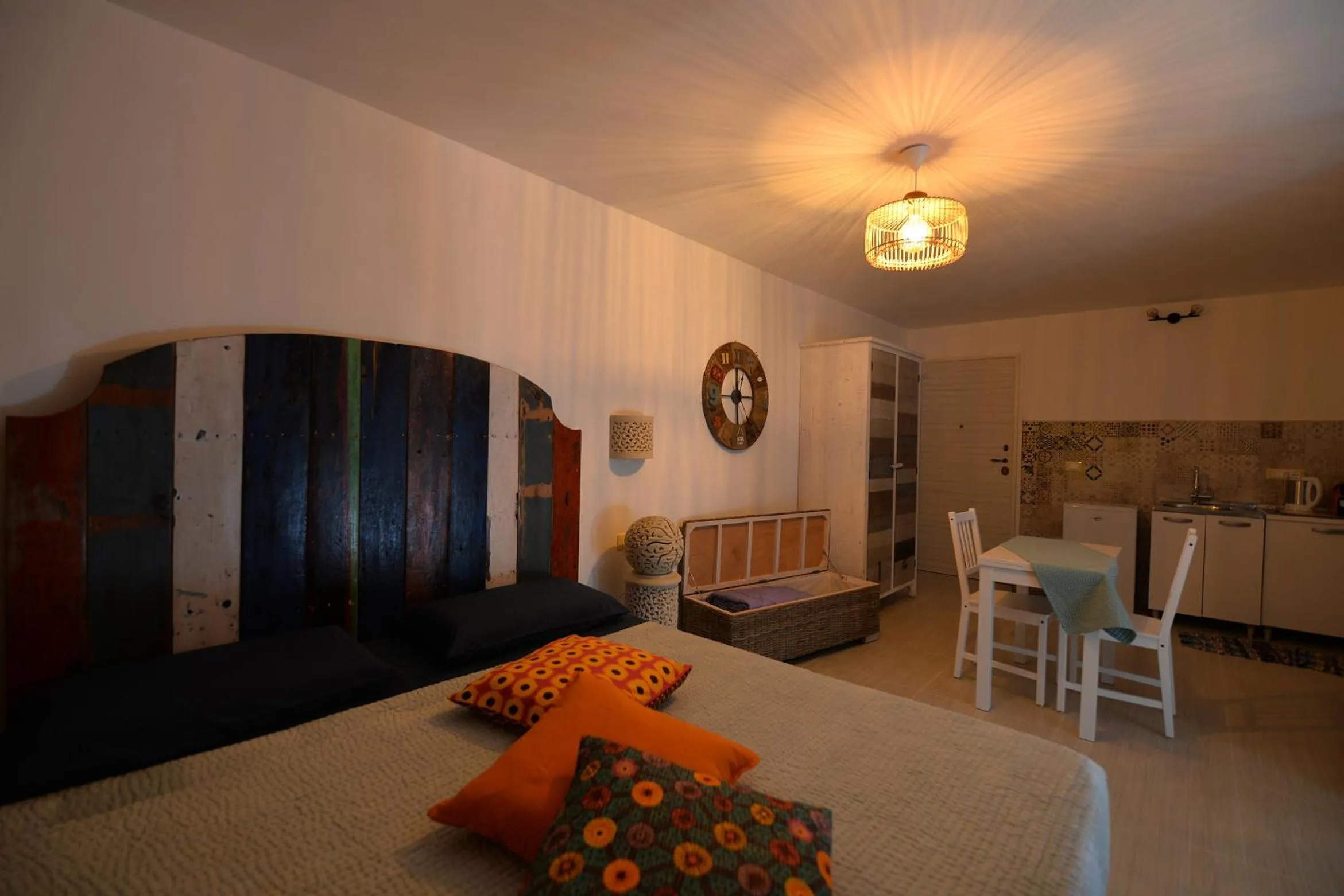 Kitchen or kitchenette, Bed in B&B A Pochi Passi