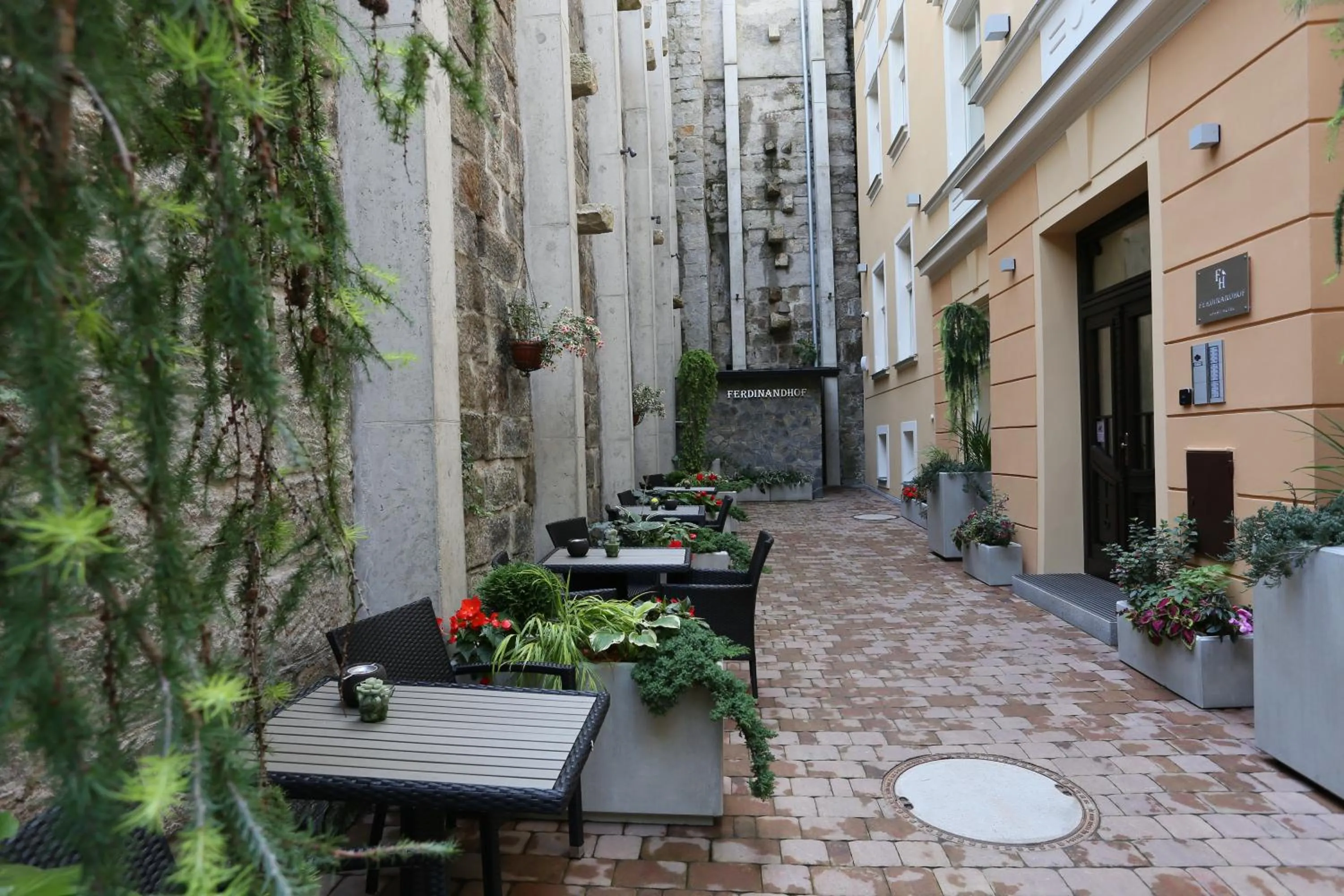 Patio in Ferdinandhof Apart-Hotel