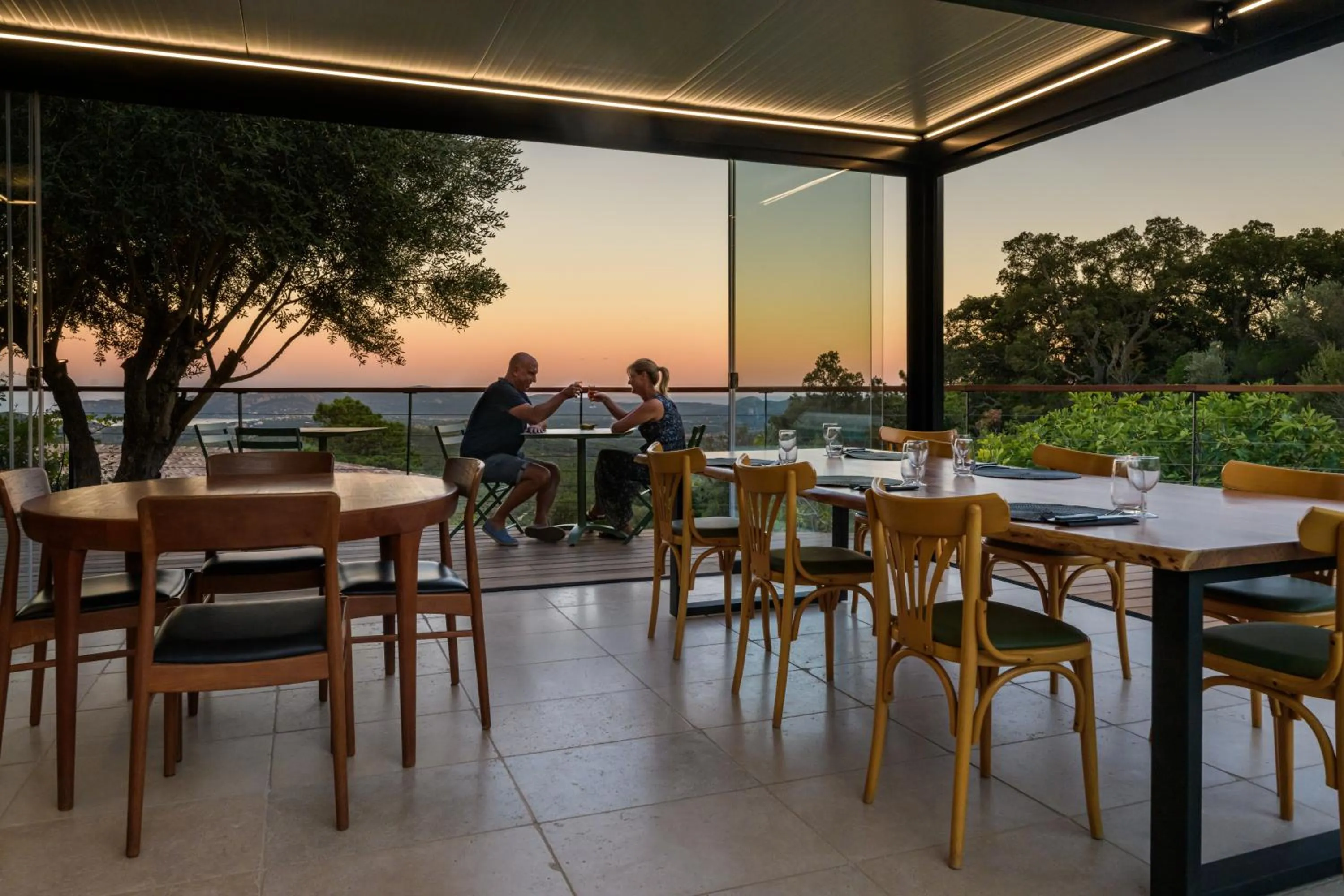 Restaurant/places to eat in Les Jardins de Mathieu