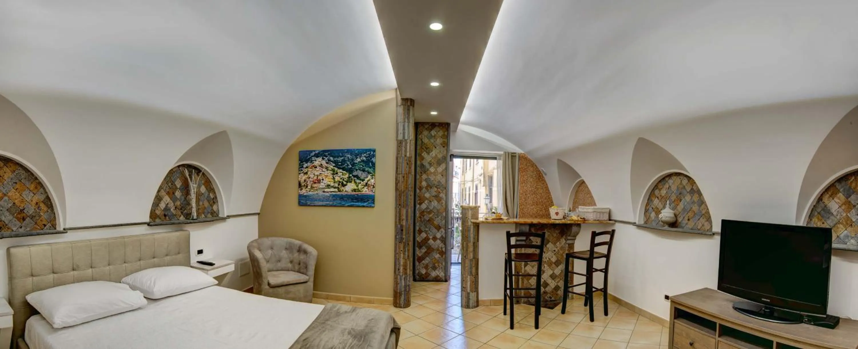 Photo of the whole room, Bed in Cuore di Sorrento Suites