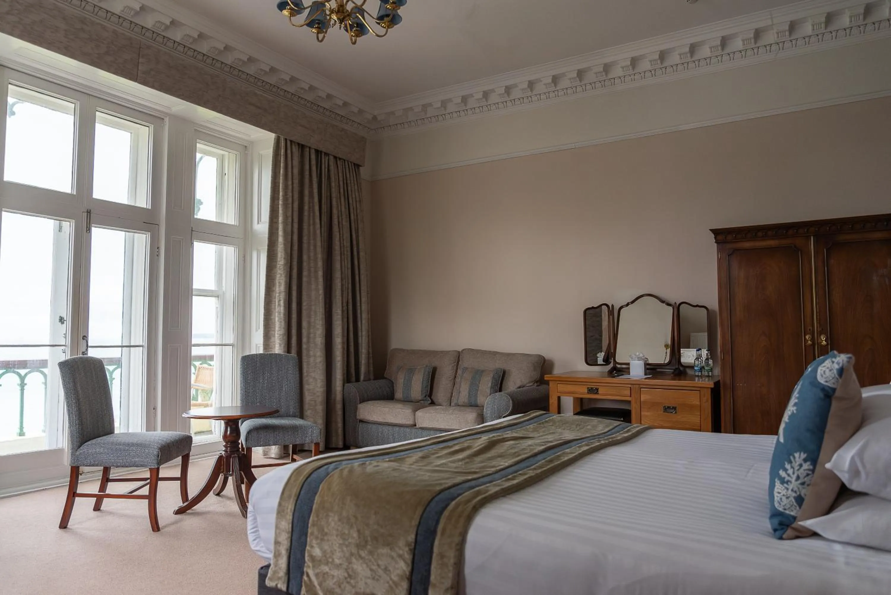 Bedroom, Bed in The Falmouth Hotel