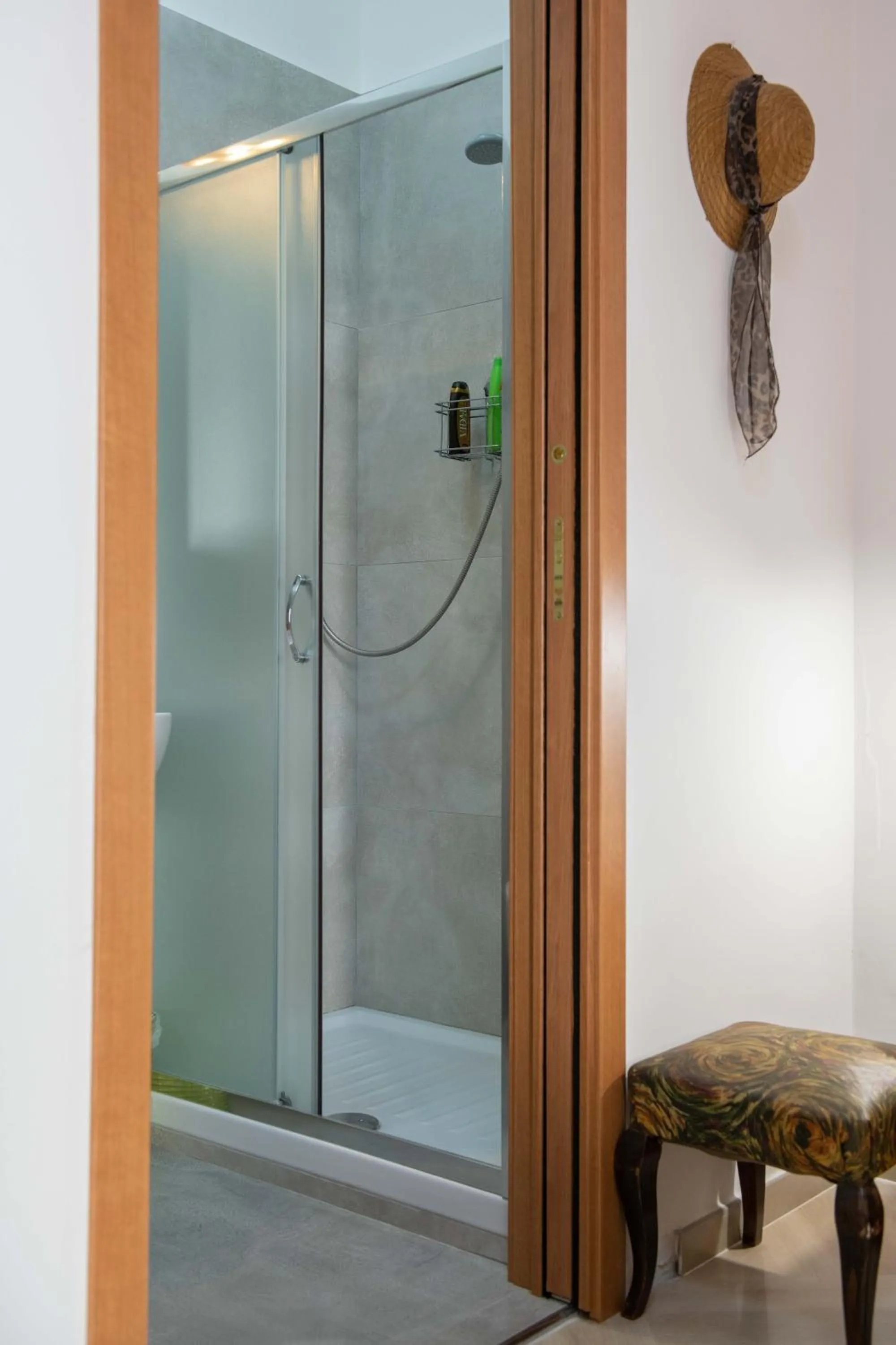 Shower in B&B OTIUM