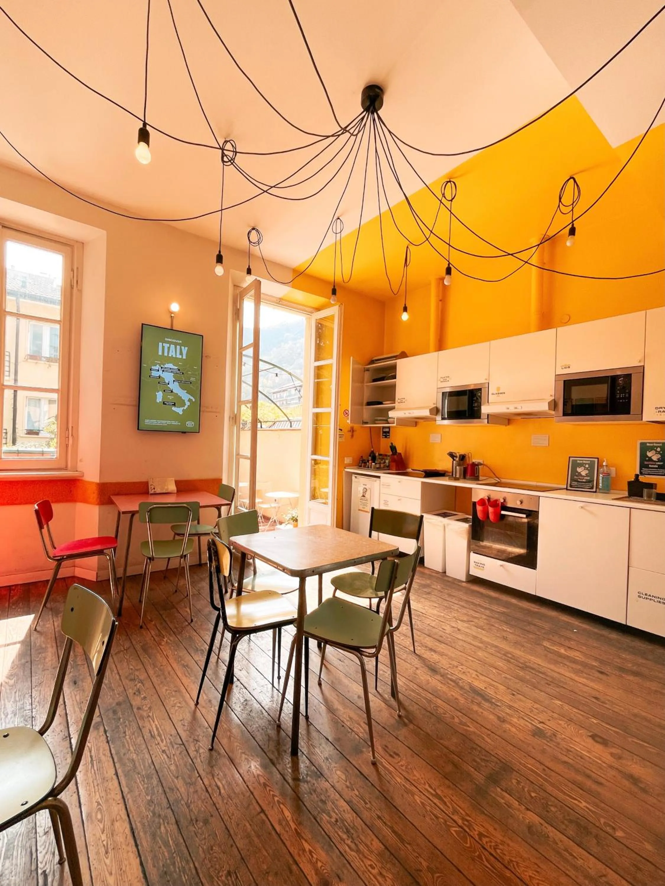 Kitchen or kitchenette in Ostello Bello Lake Como