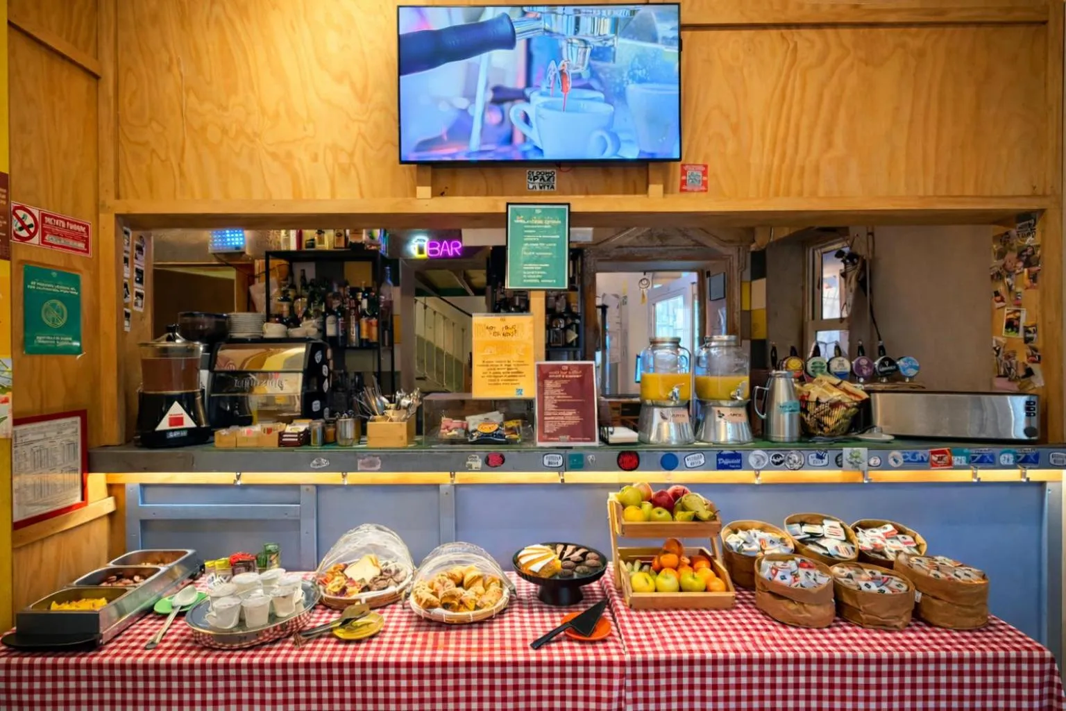 Food in Ostello Bello Lake Como
