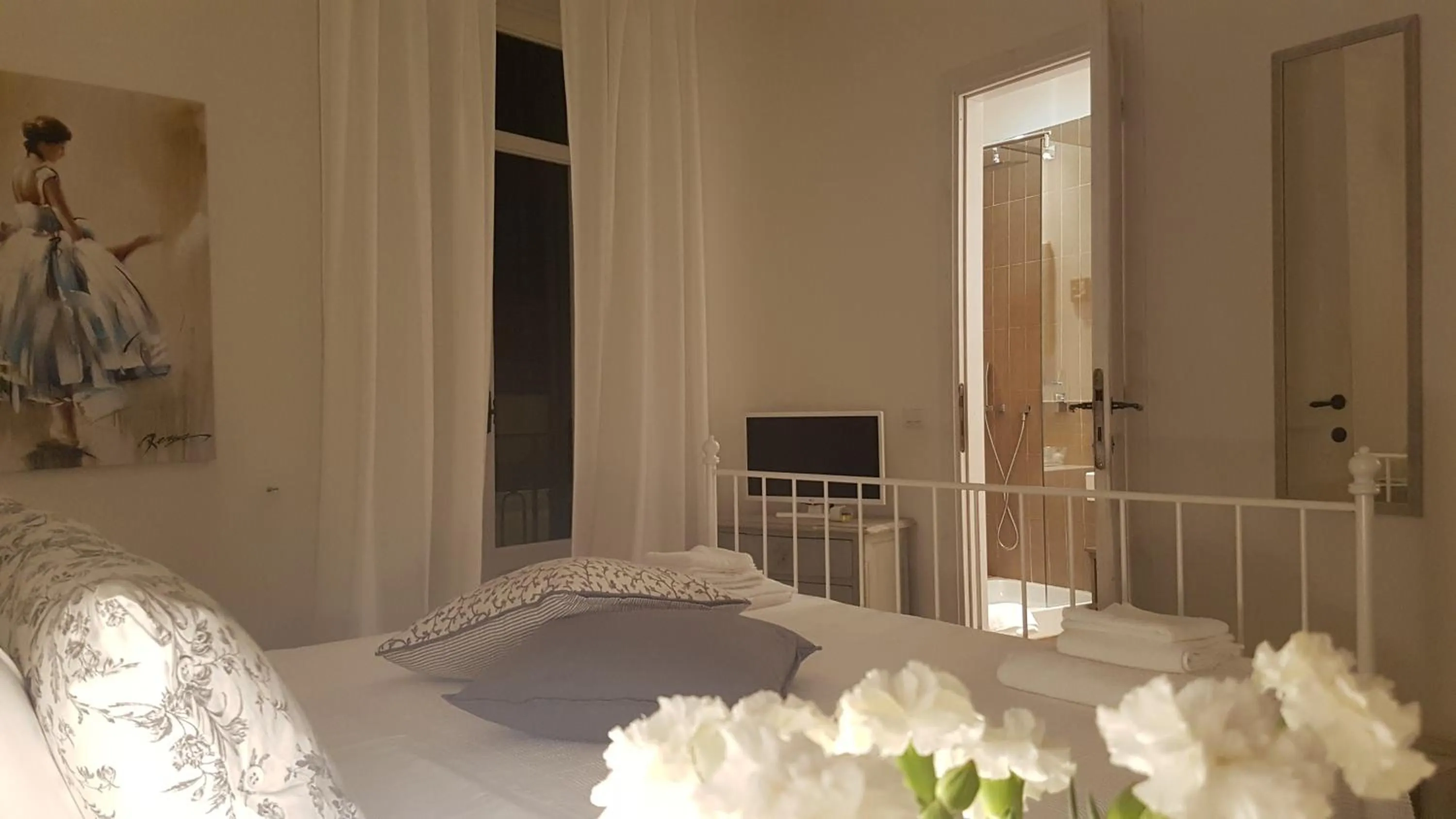 Bathroom, Bed in Azzurro B&B