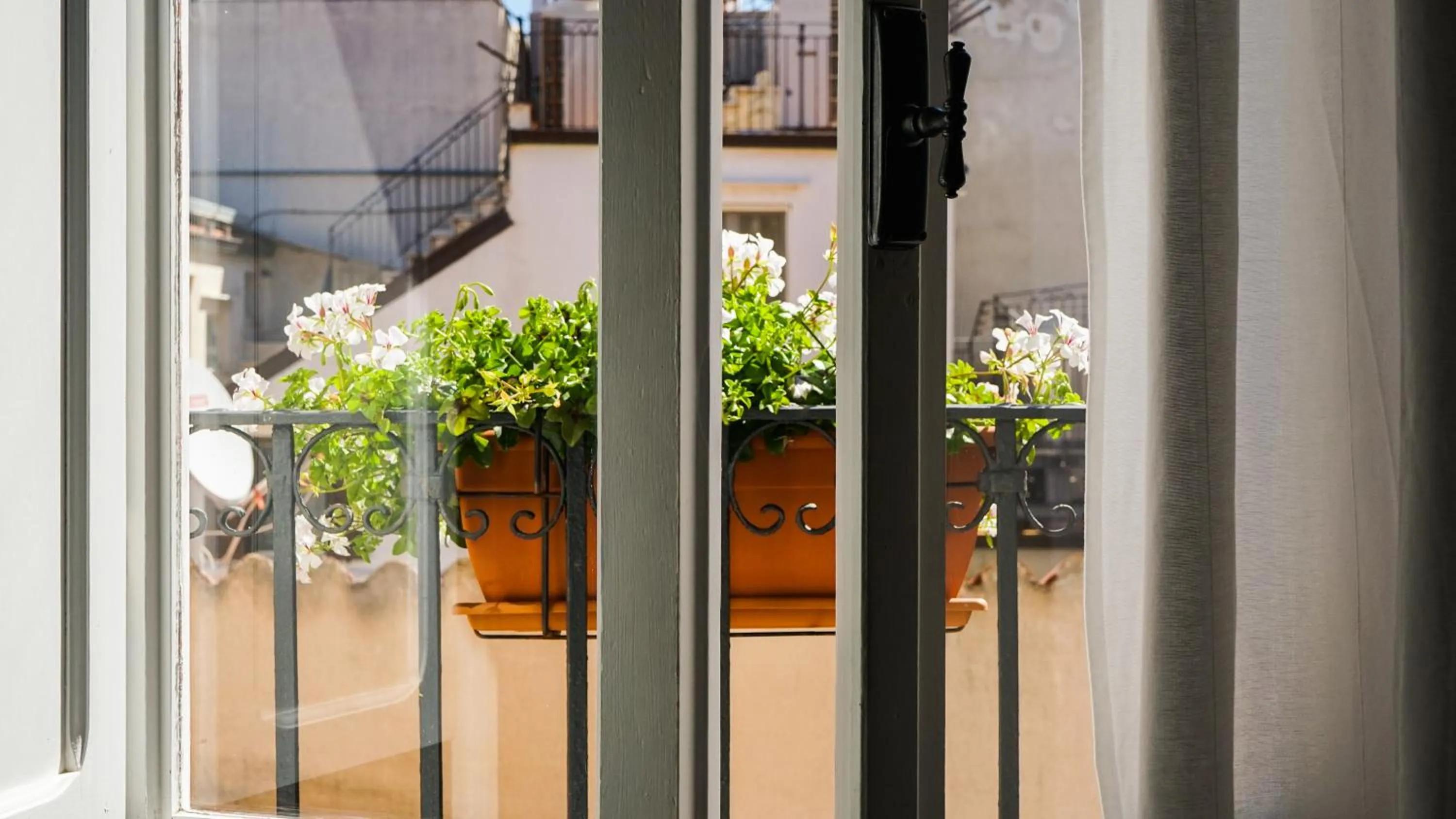 City view in Azzurro B&B