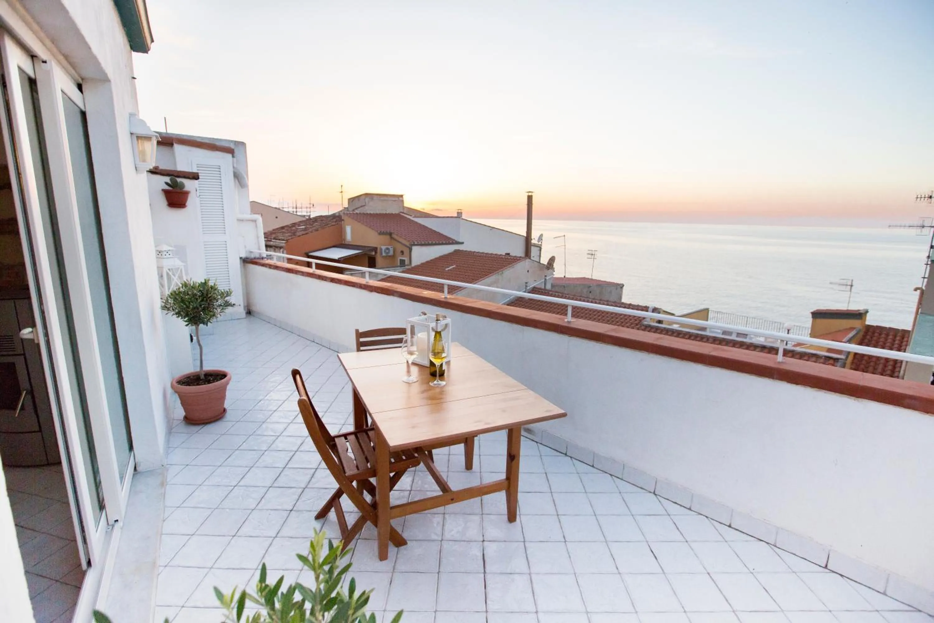 Shower in Azzurro B&B