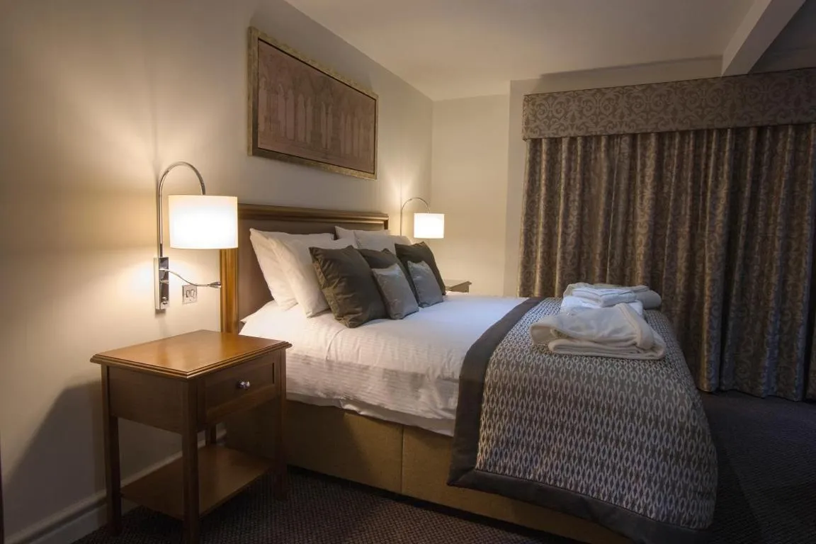 Bed in Bailbrook House Hotel, Bath