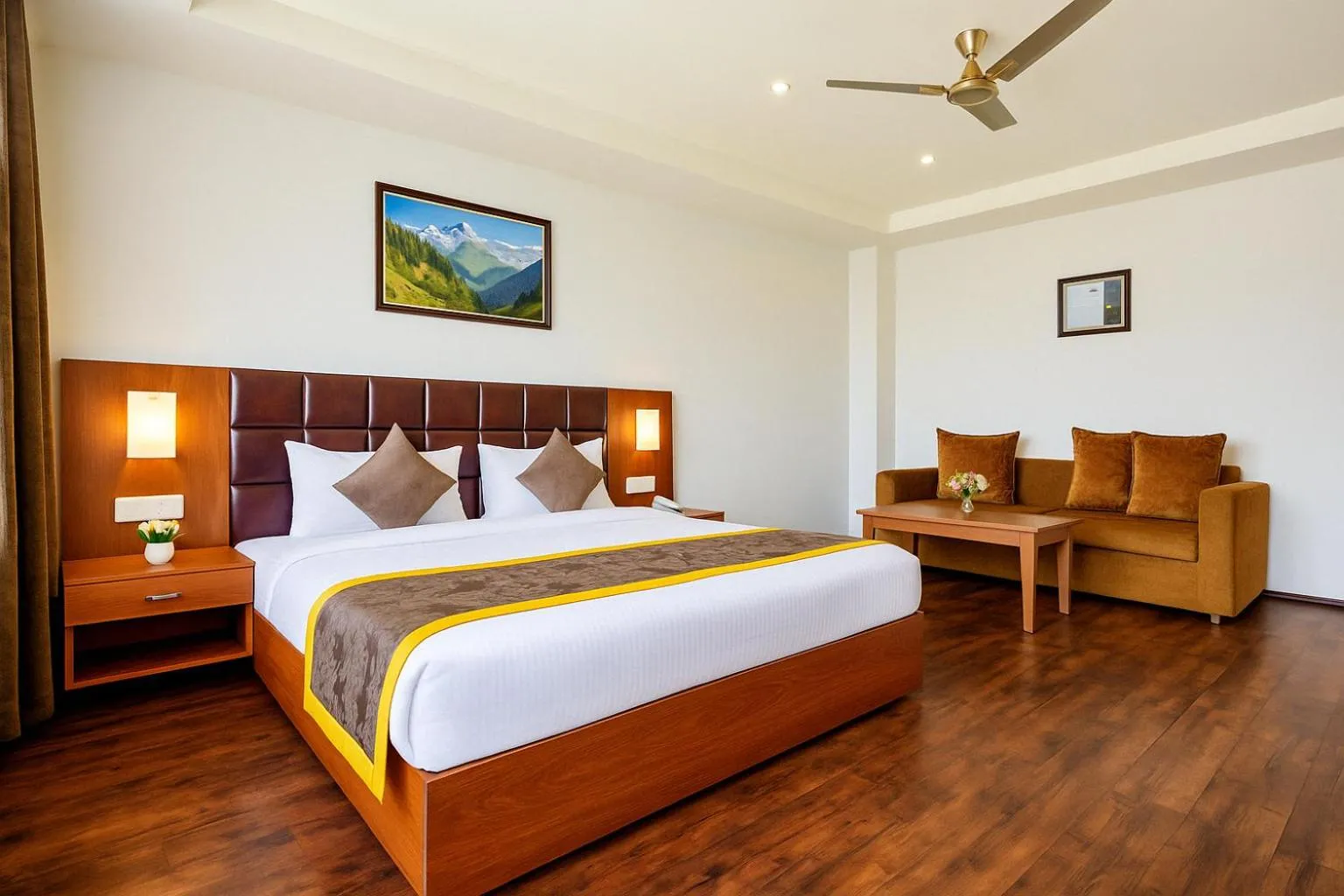 Bed in Summit Ttakshang Residency Hotel & Spa Mg Marg