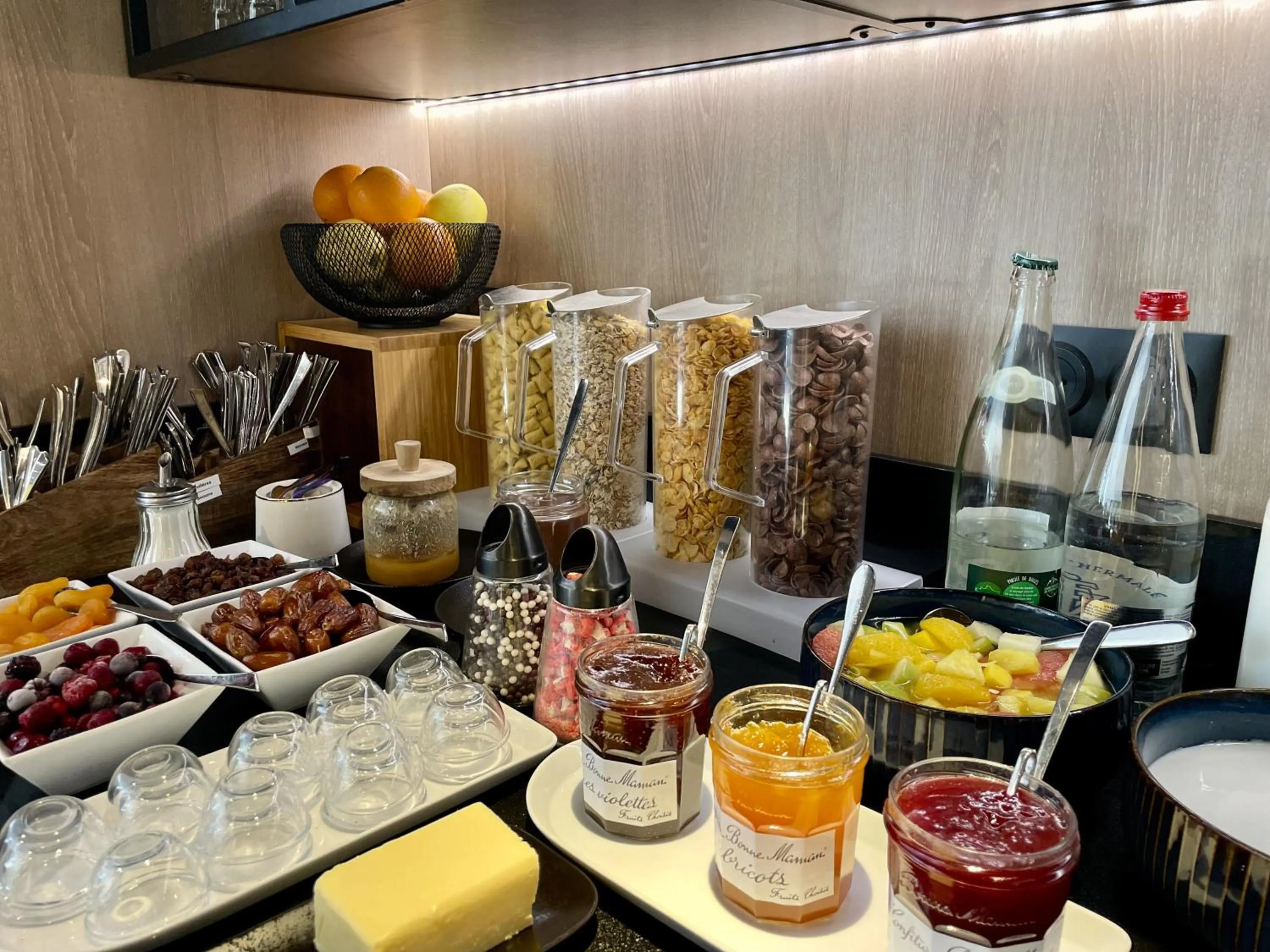 Breakfast in Hôtel Villa Berlioz