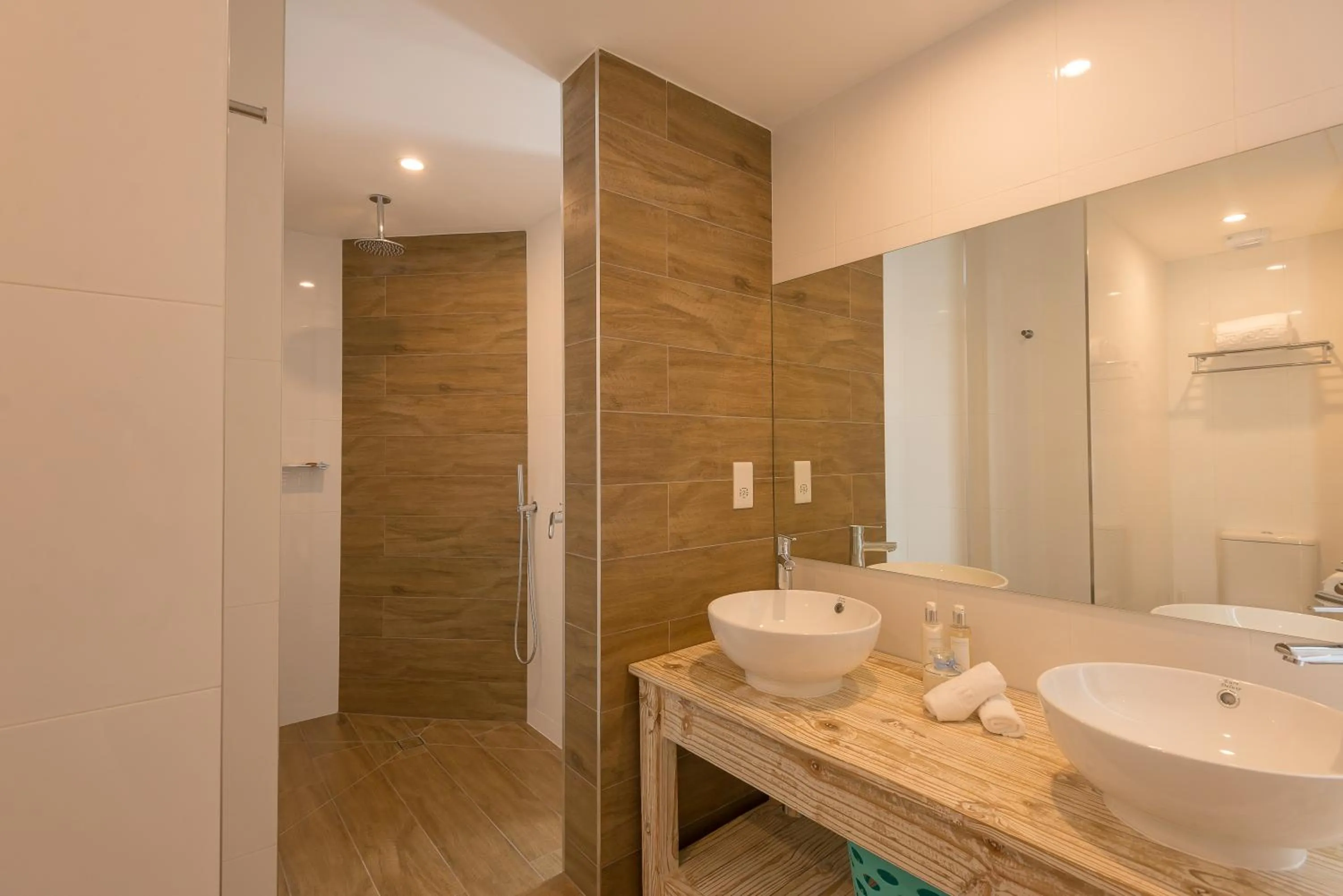 Bathroom in Le Nautique Beachfront Apartments