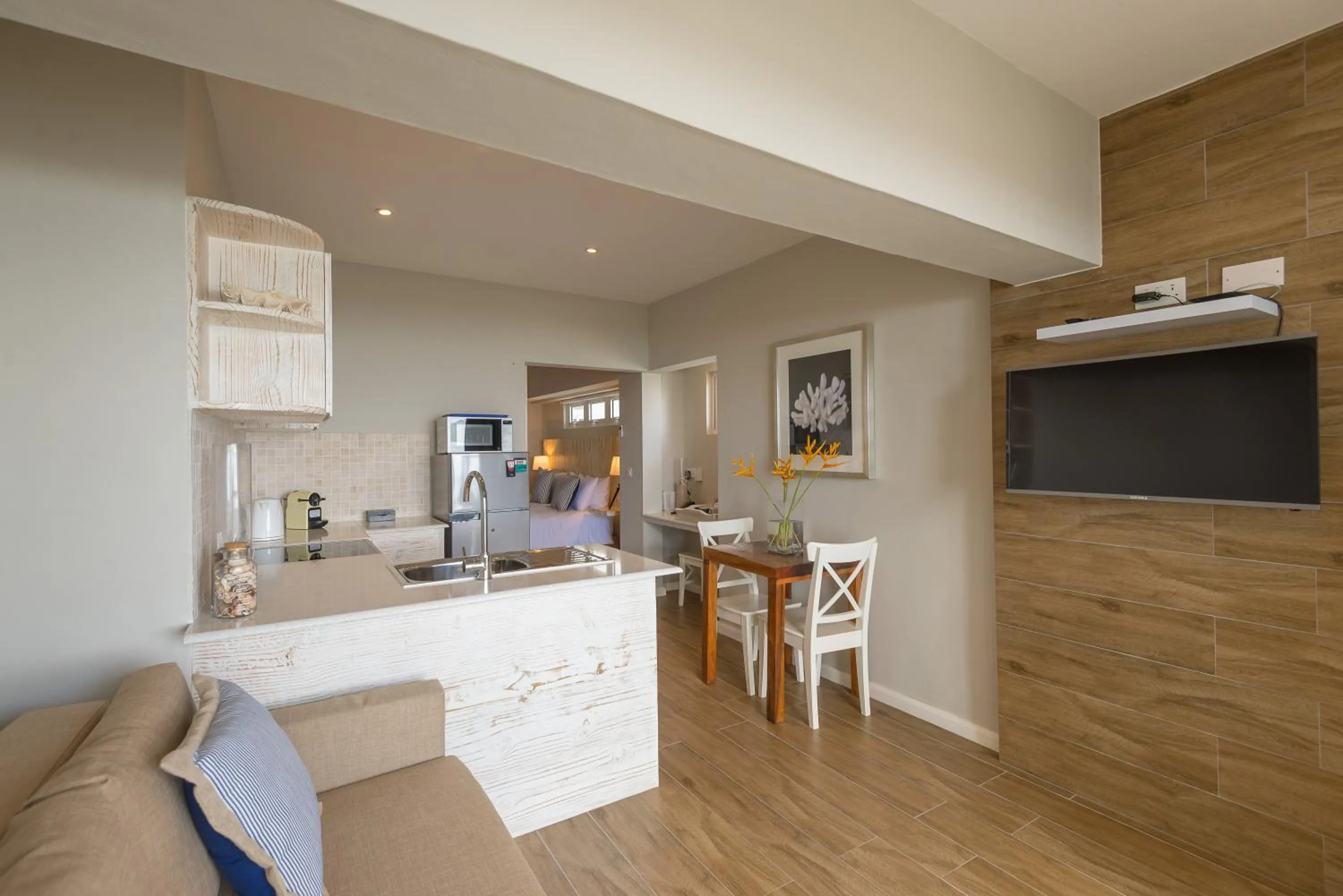 Kitchen or kitchenette in Le Nautique Beachfront Apartments