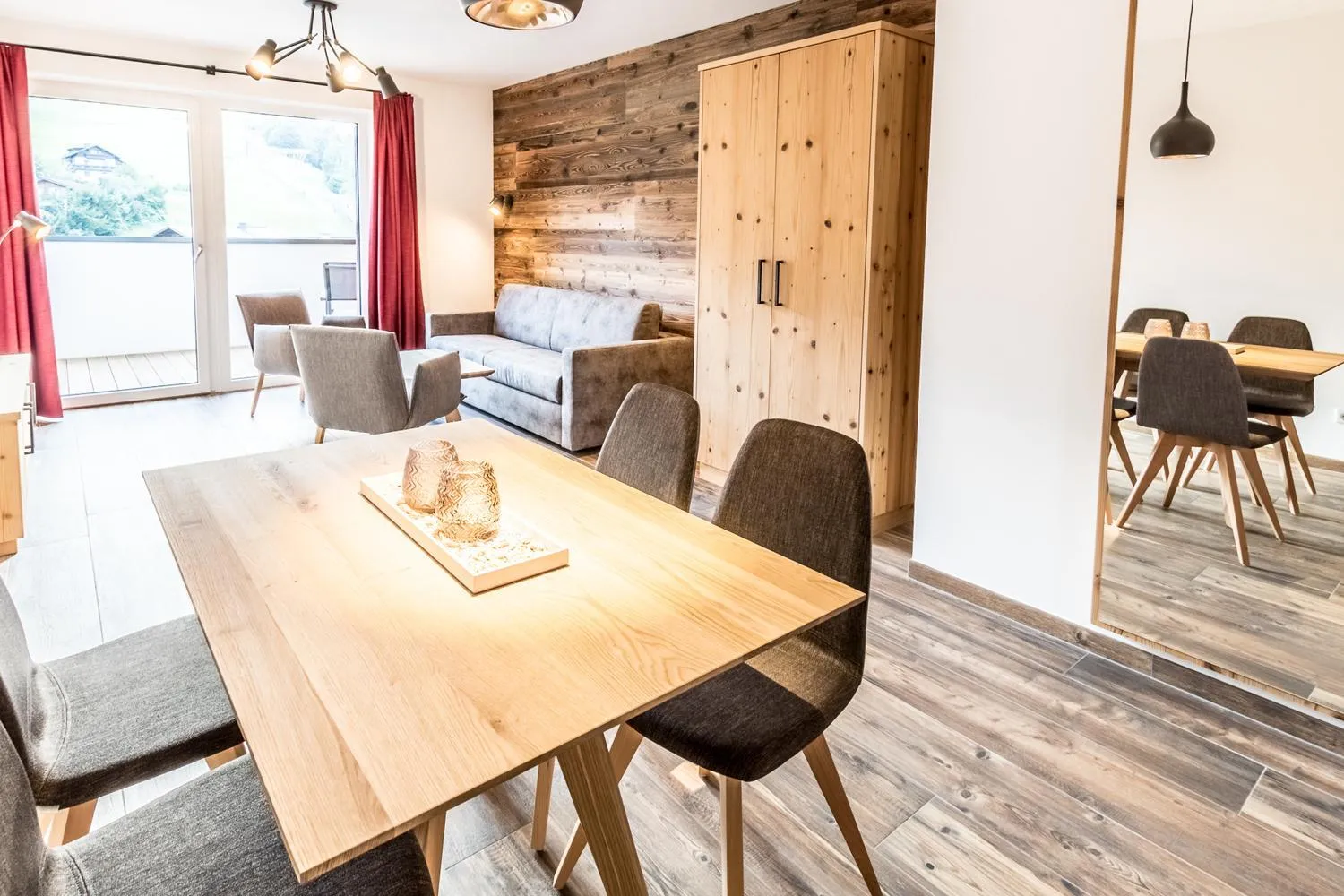 Decorative detail in die Schneiderei