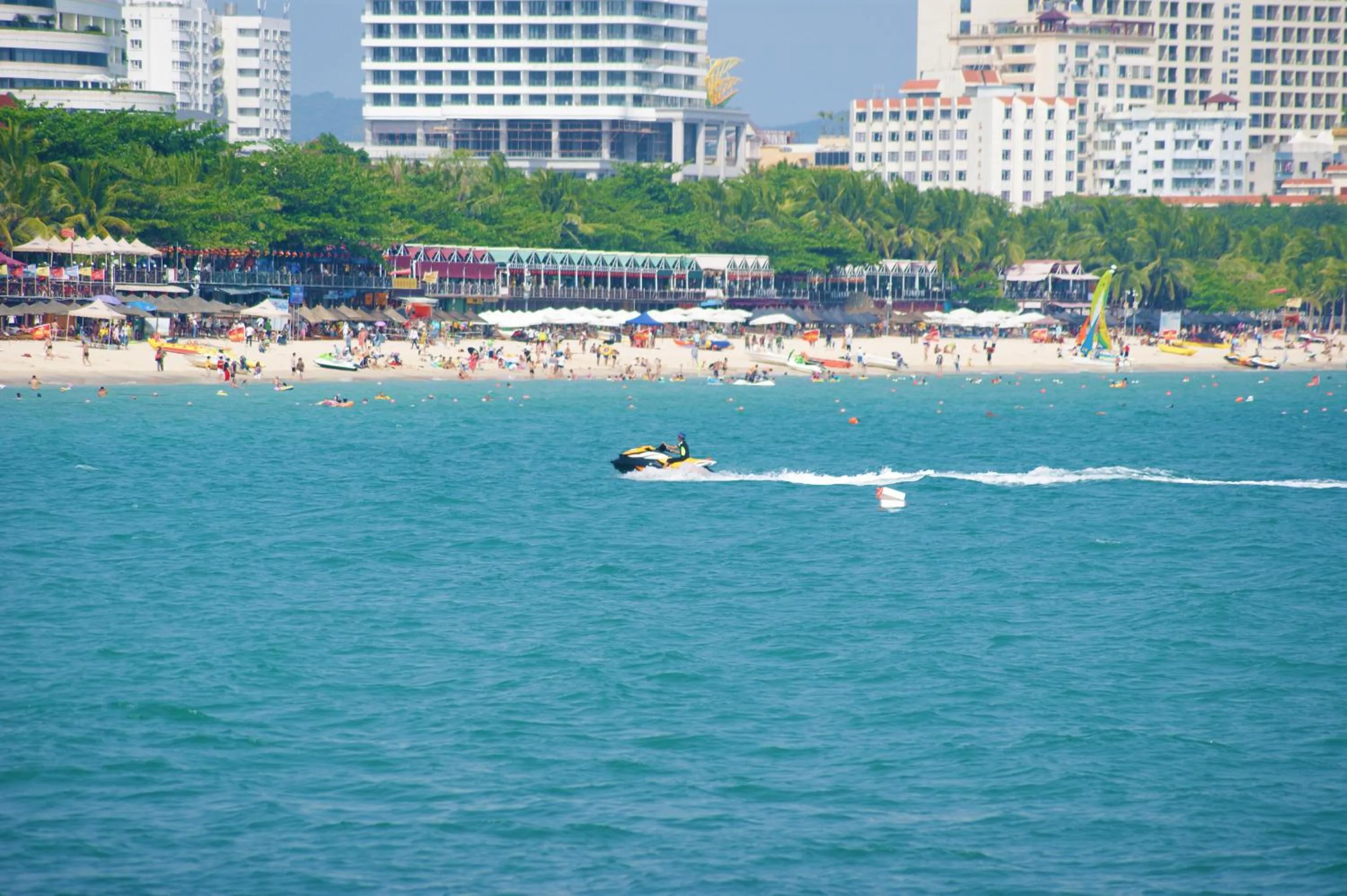 Beach in Sanya Passion fruit Inn