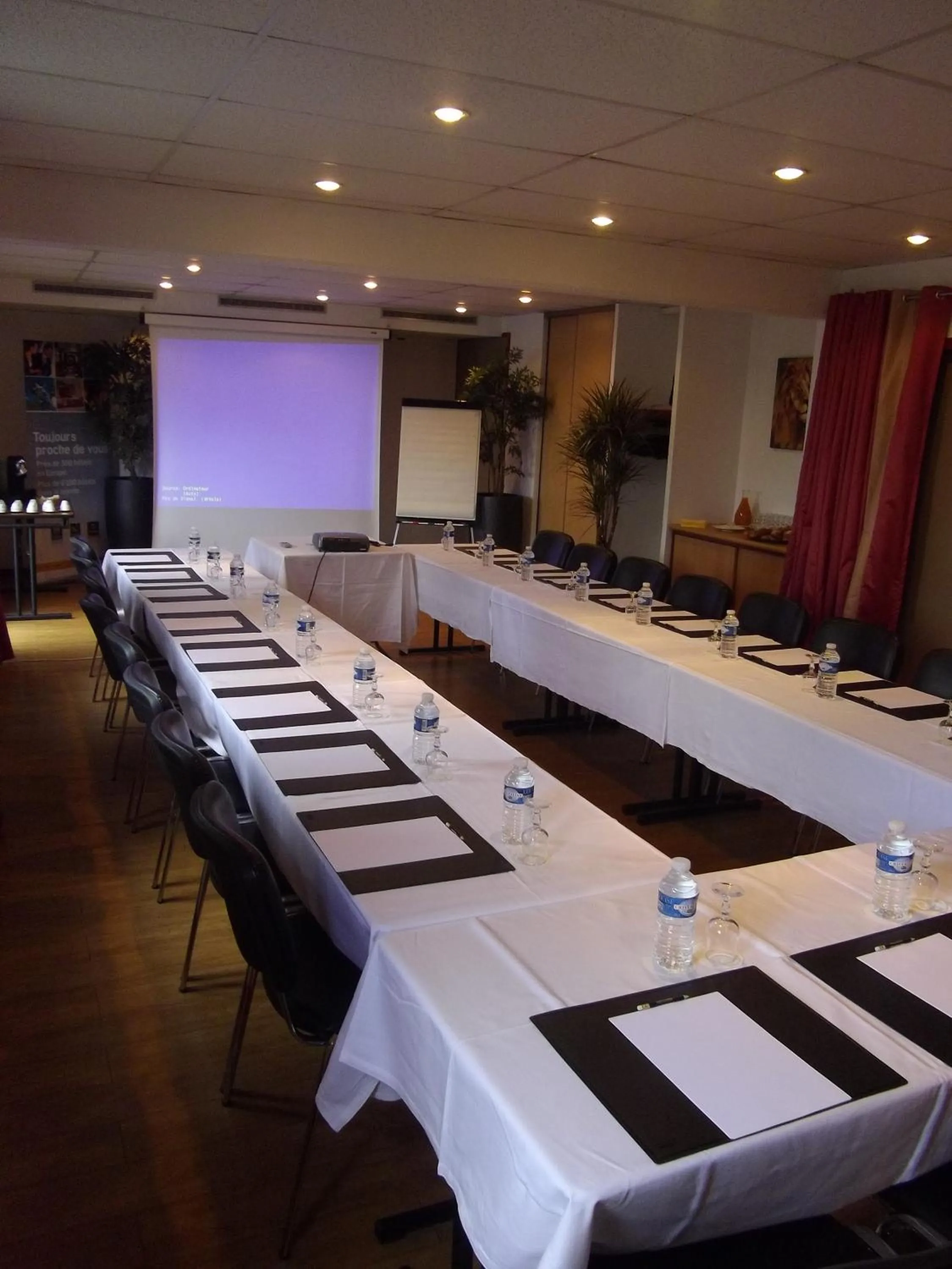 Business facilities in Geographotel Paris-Roissy CDG Airport