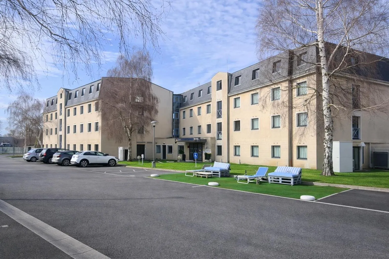 Garden in Geographotel Paris-Roissy CDG Airport