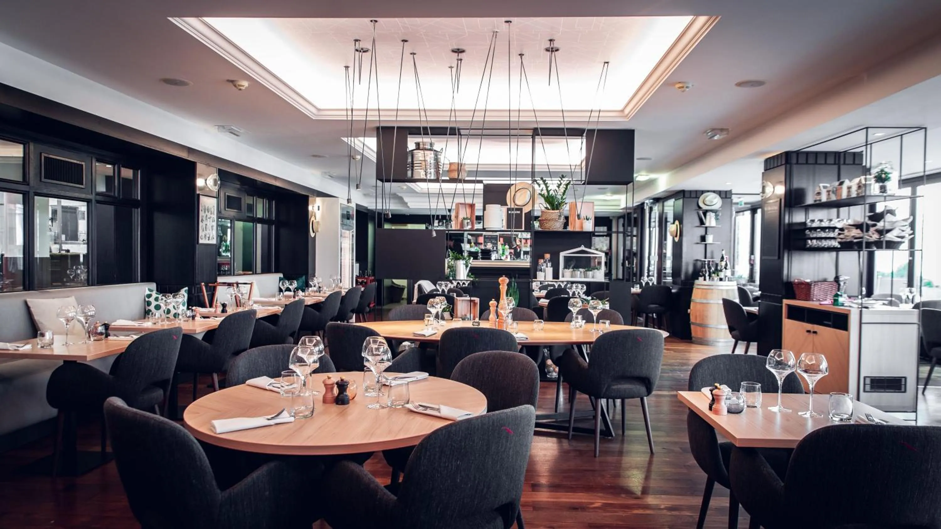 Restaurant/places to eat in Holiday Inn Mulhouse by IHG