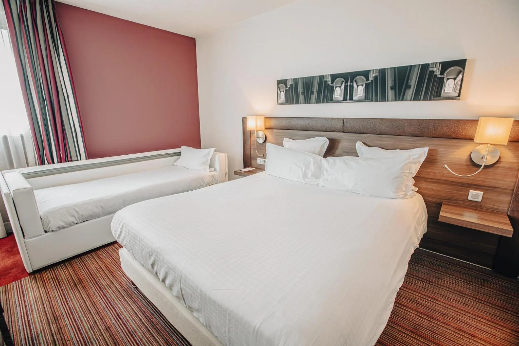 Photo of the whole room, Bed in Holiday Inn Mulhouse by IHG