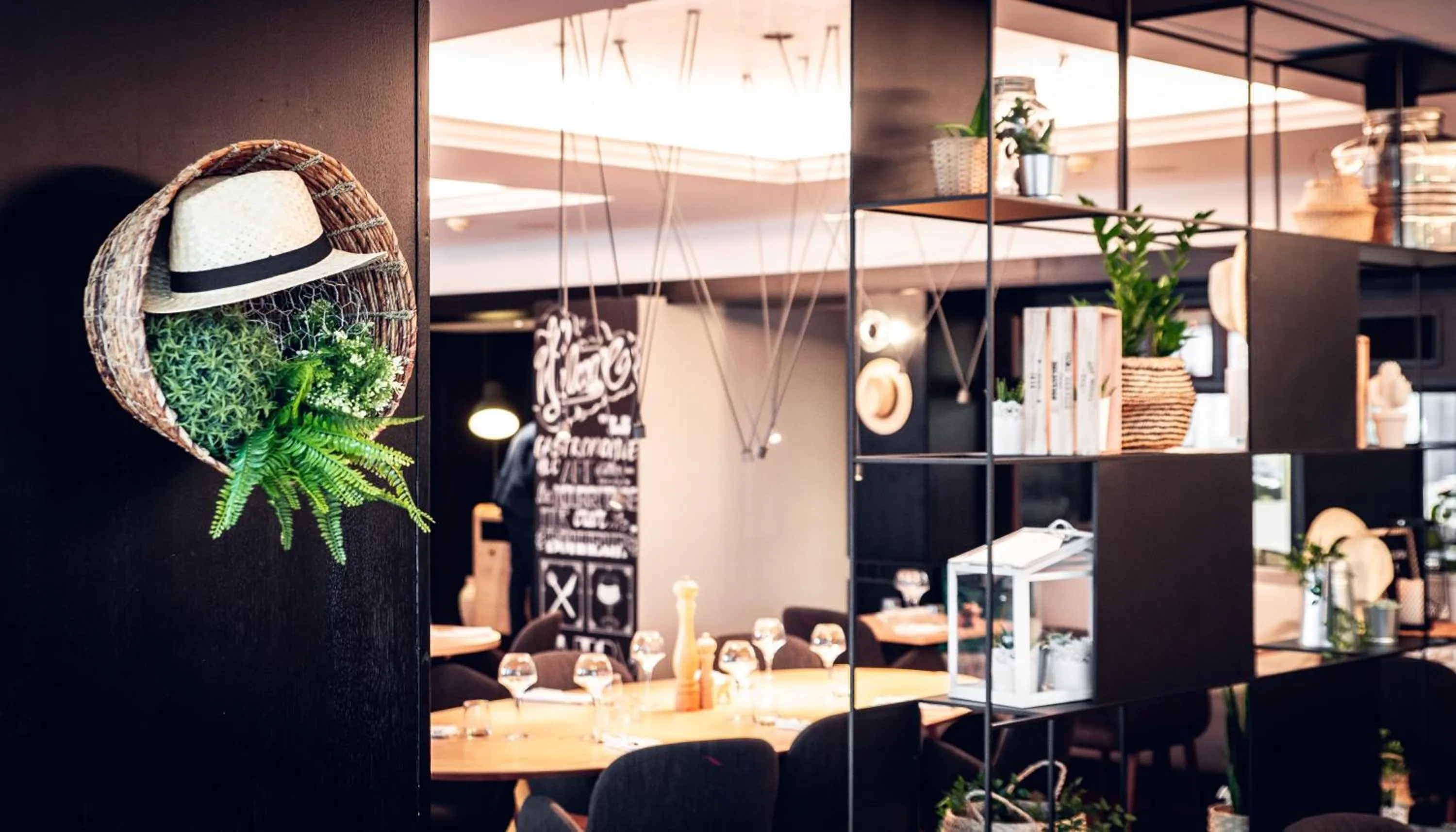 Restaurant/places to eat in Holiday Inn Mulhouse by IHG