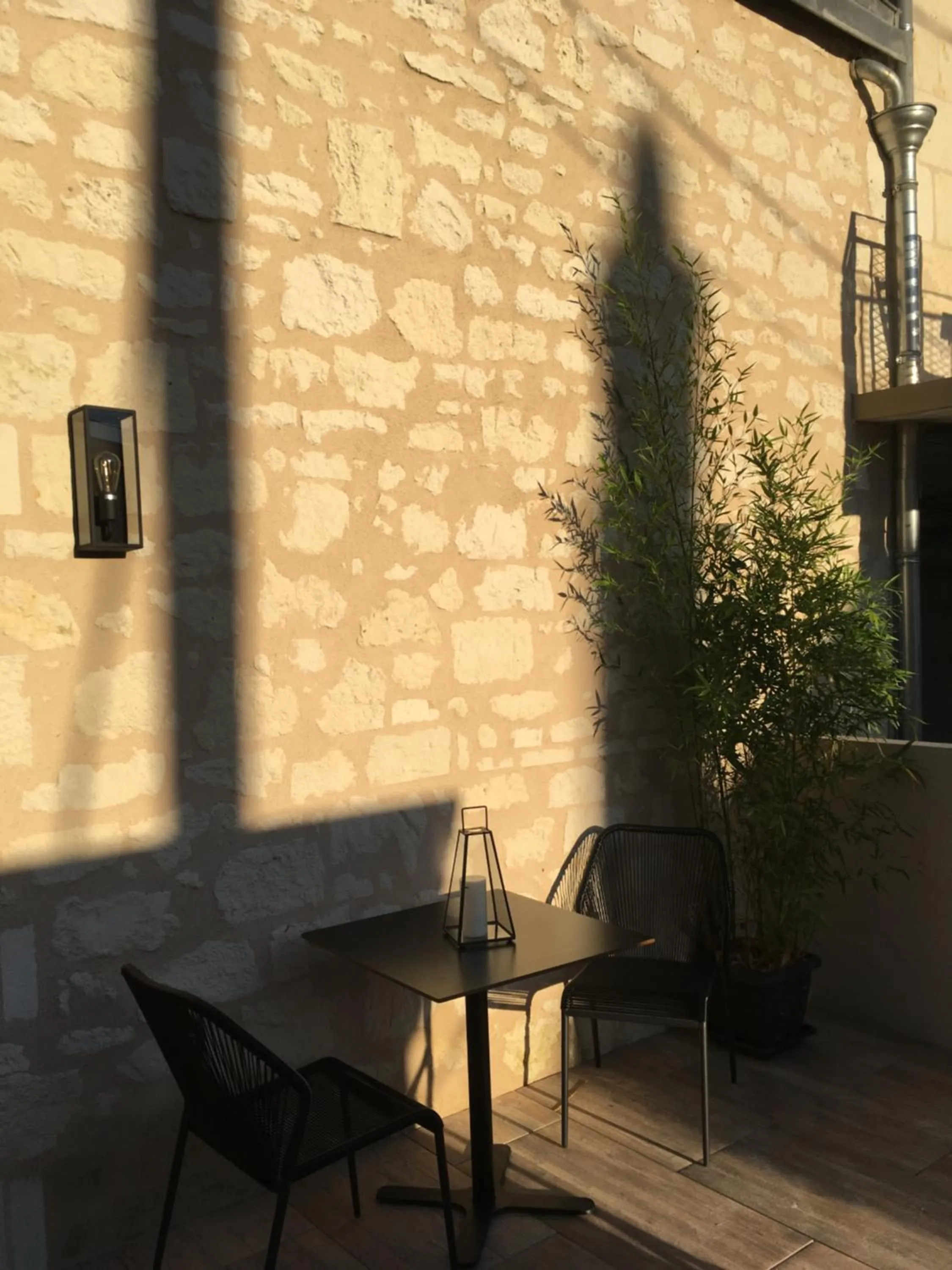 Balcony/Terrace in The Originals Boutique, Hôtel Le Londres, Saumur
