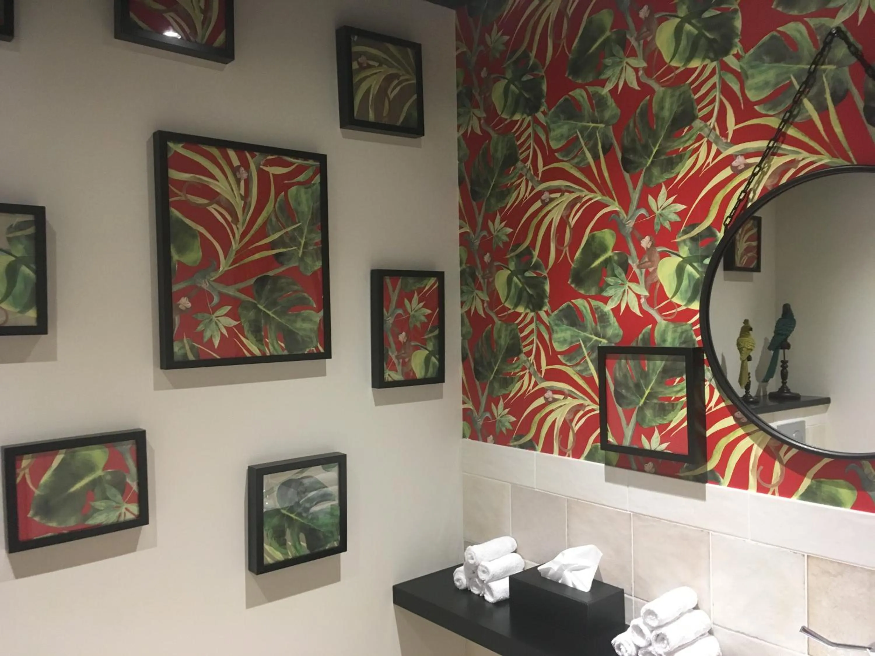 Lobby or reception in The Originals Boutique, Hôtel Le Londres, Saumur