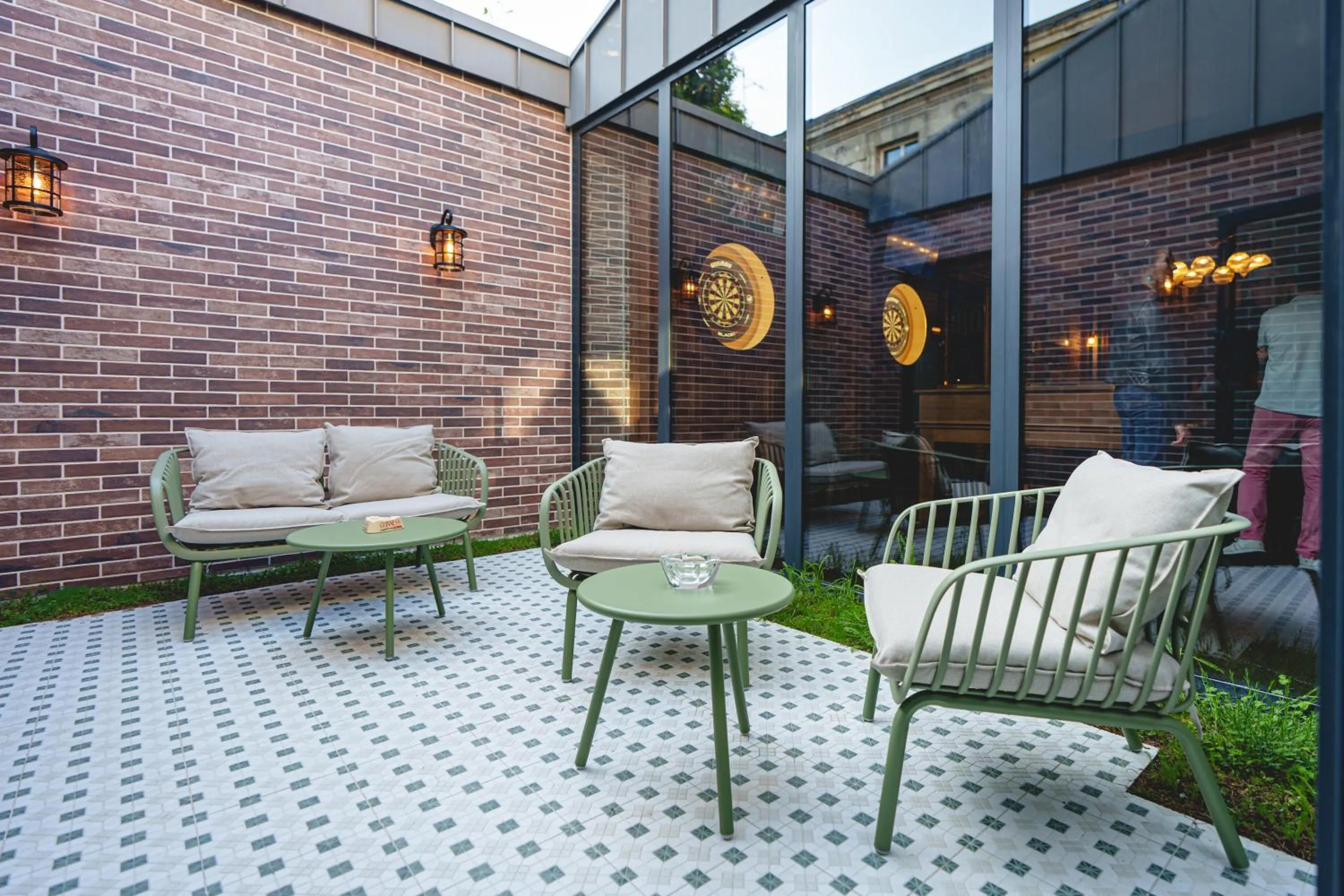 Balcony/Terrace in The Originals Boutique, Hôtel Le Londres, Saumur