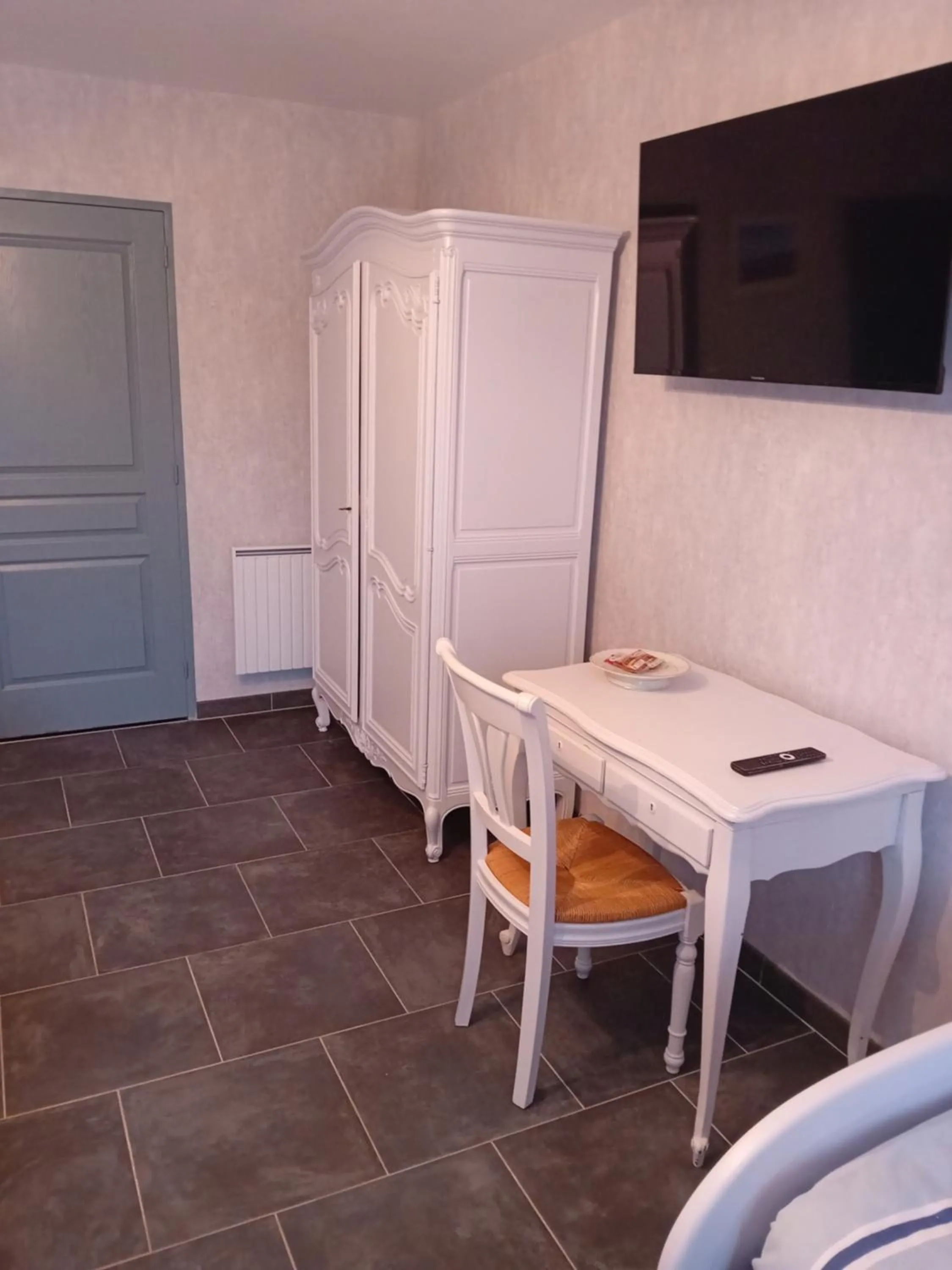 wardrobe in la pêcherie bord de mer