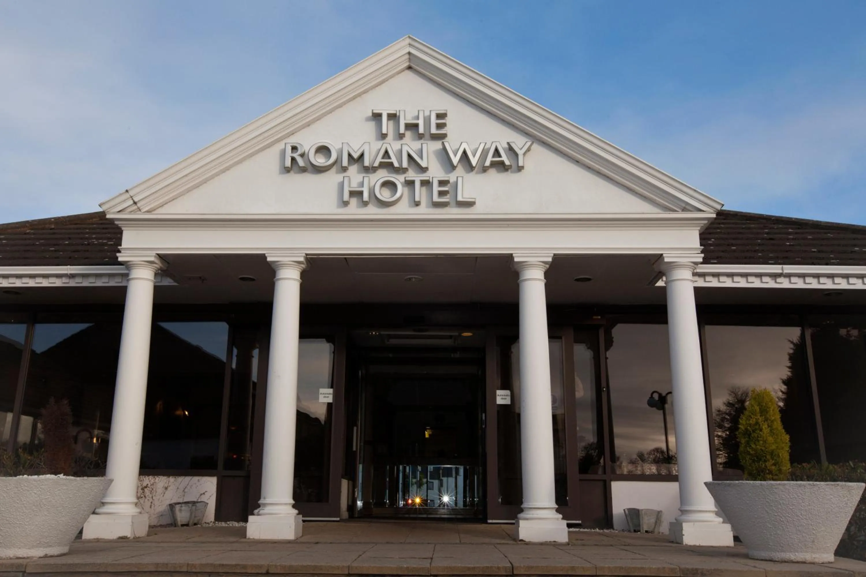 Facade/entrance in Roman Way Hotel A5 Cannock