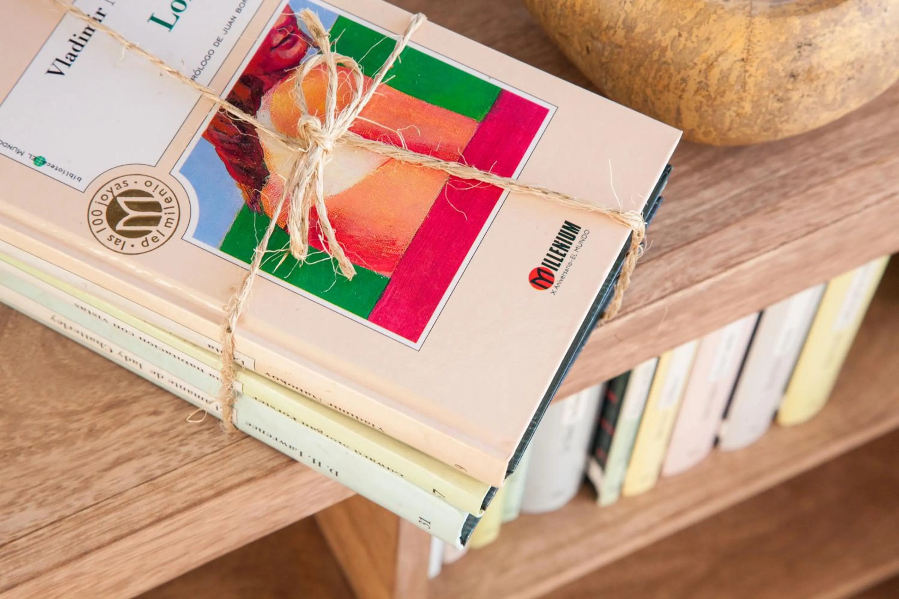 Decorative detail in Hostly Mariana