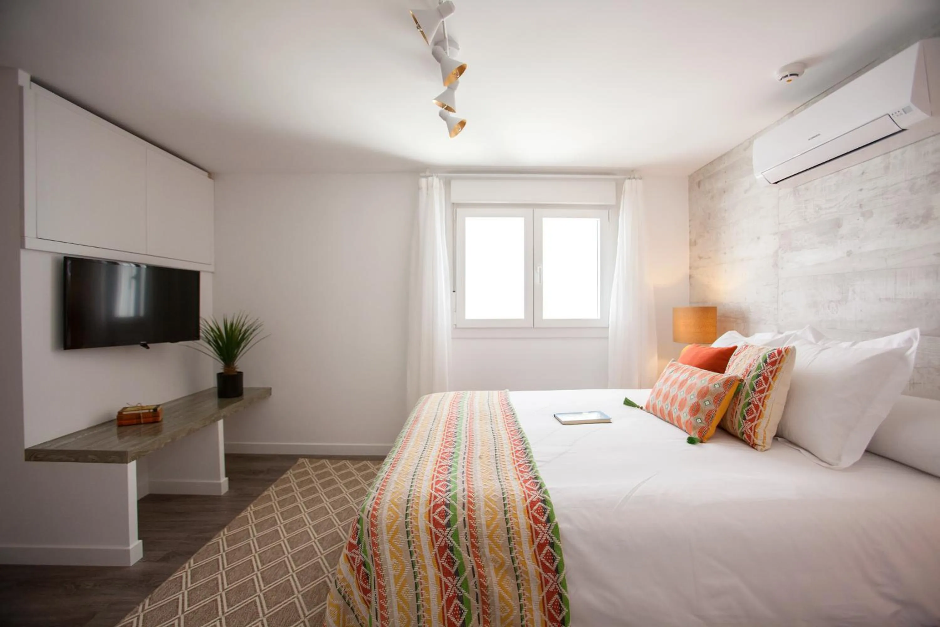 Bedroom, Bed in Hostly Mariana