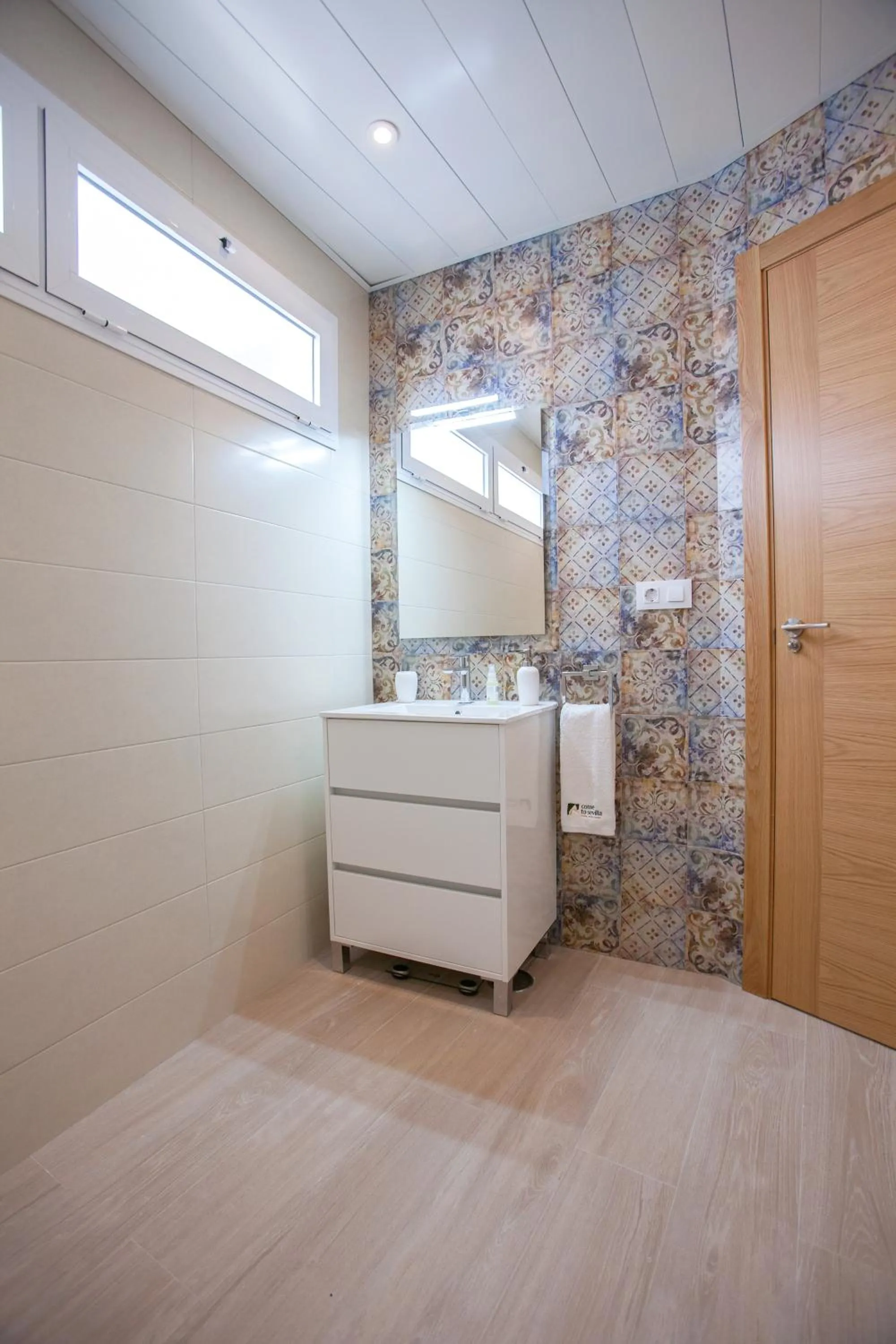 Bathroom in Hostly Mariana