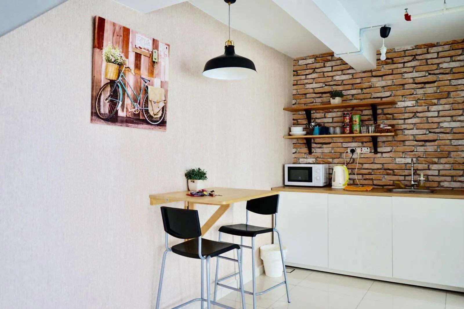 Chrisenbel Suites - Pinnacle PJ