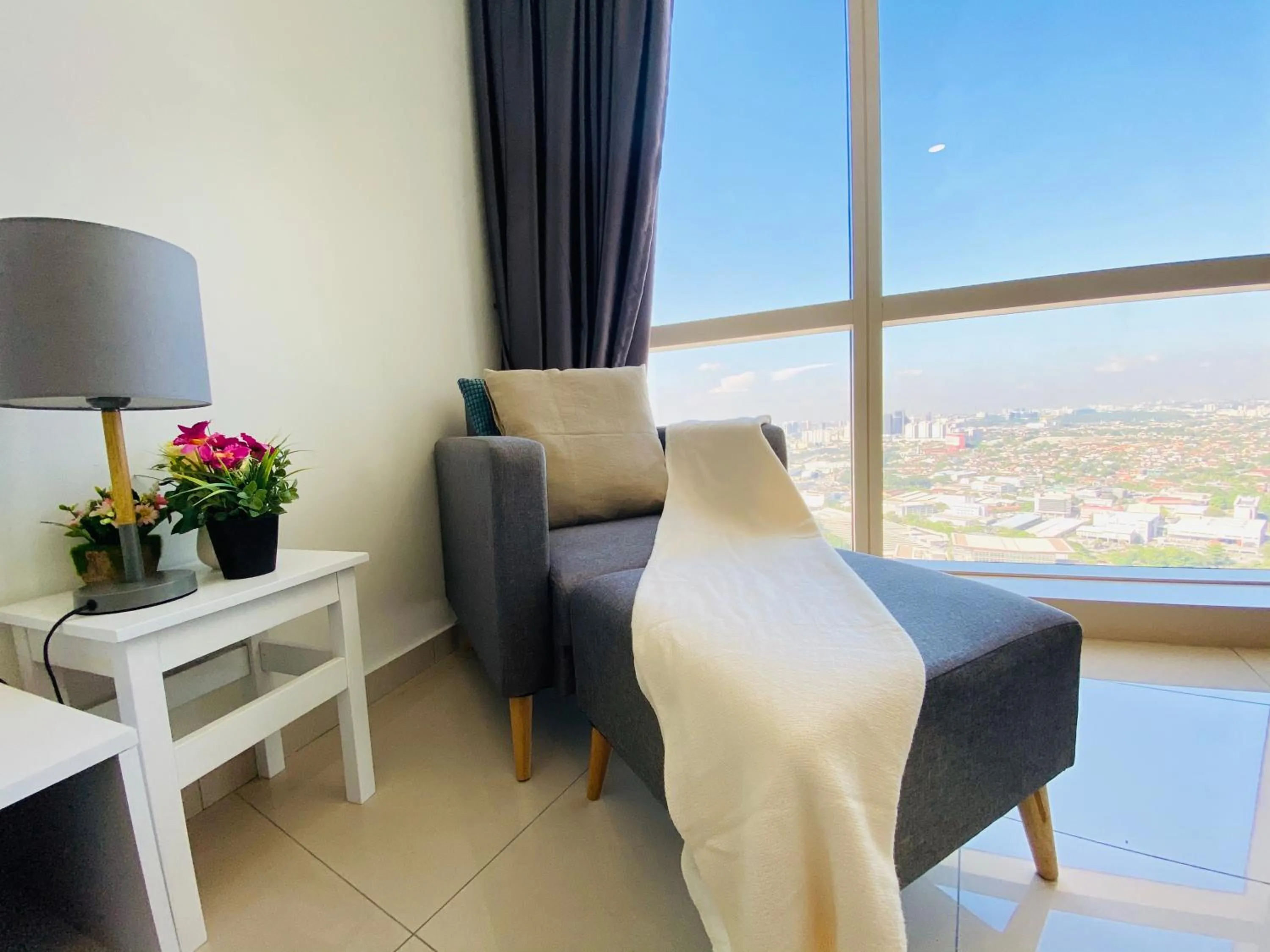 Chrisenbel Suites - Pinnacle PJ