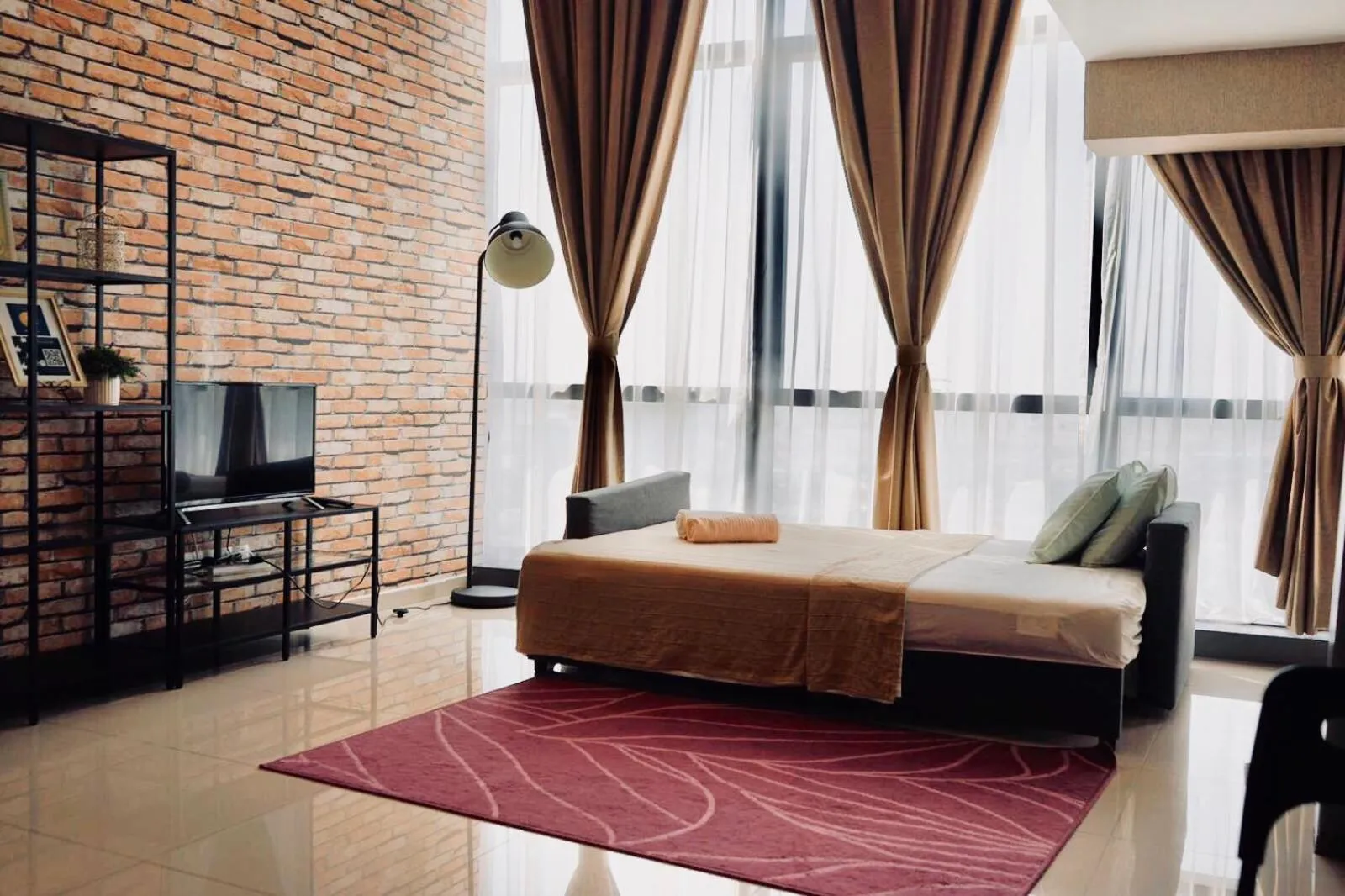 Bed in Chrisenbel Suites - Pinnacle PJ