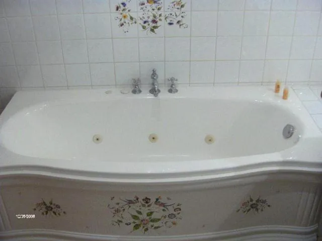 Bathroom in Chateau La Tour Du Roy