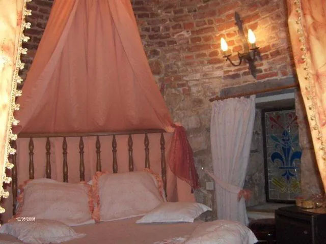 Photo of the whole room, Bed in Chateau La Tour Du Roy