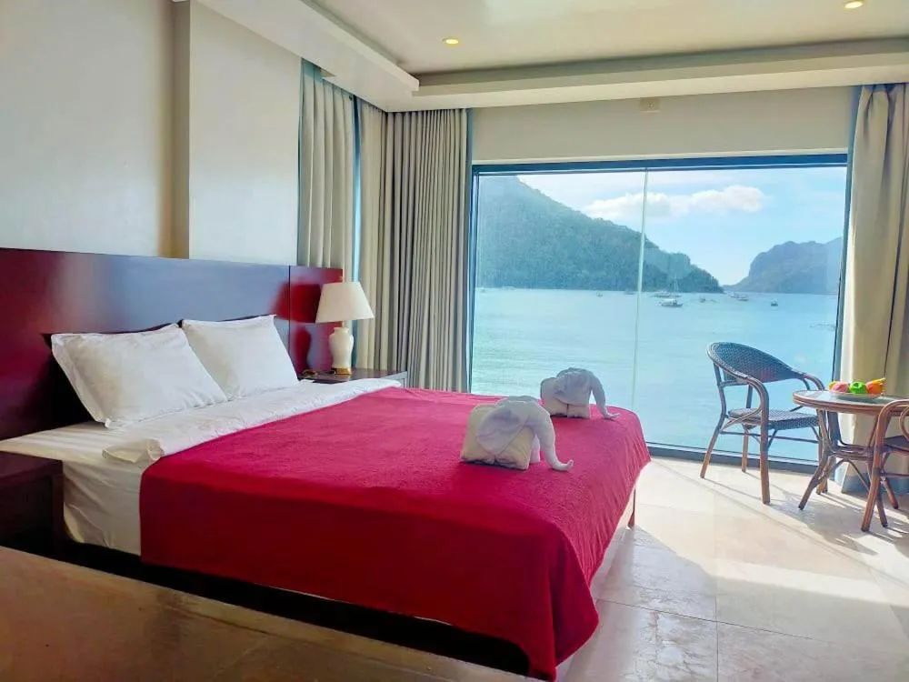 Bedroom, Bed in El Nido Beach Hotel