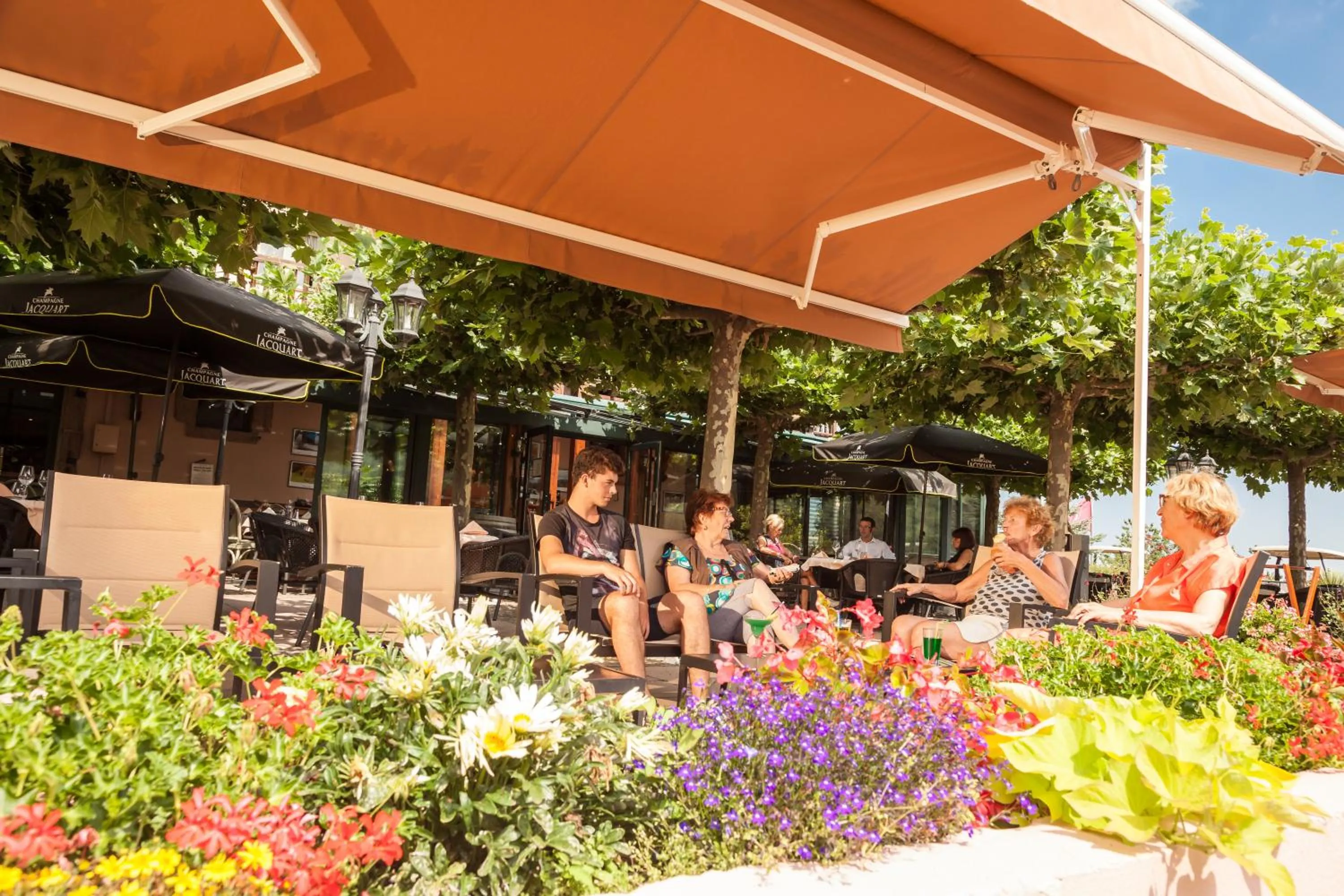 Restaurant/places to eat in Le Domaine de Falgos Golf & Spa