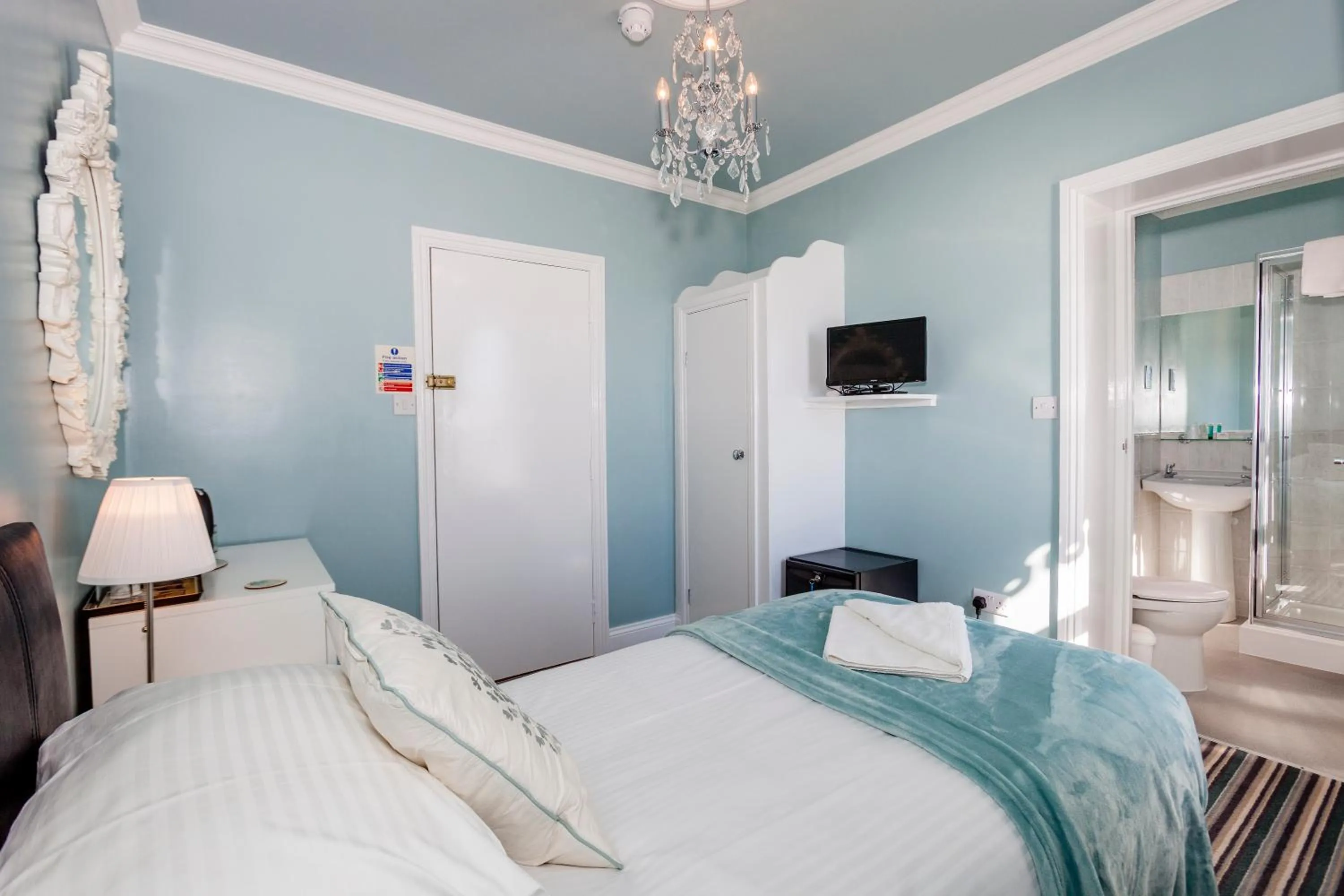 Photo of the whole room, Bed in East Beach Hotel