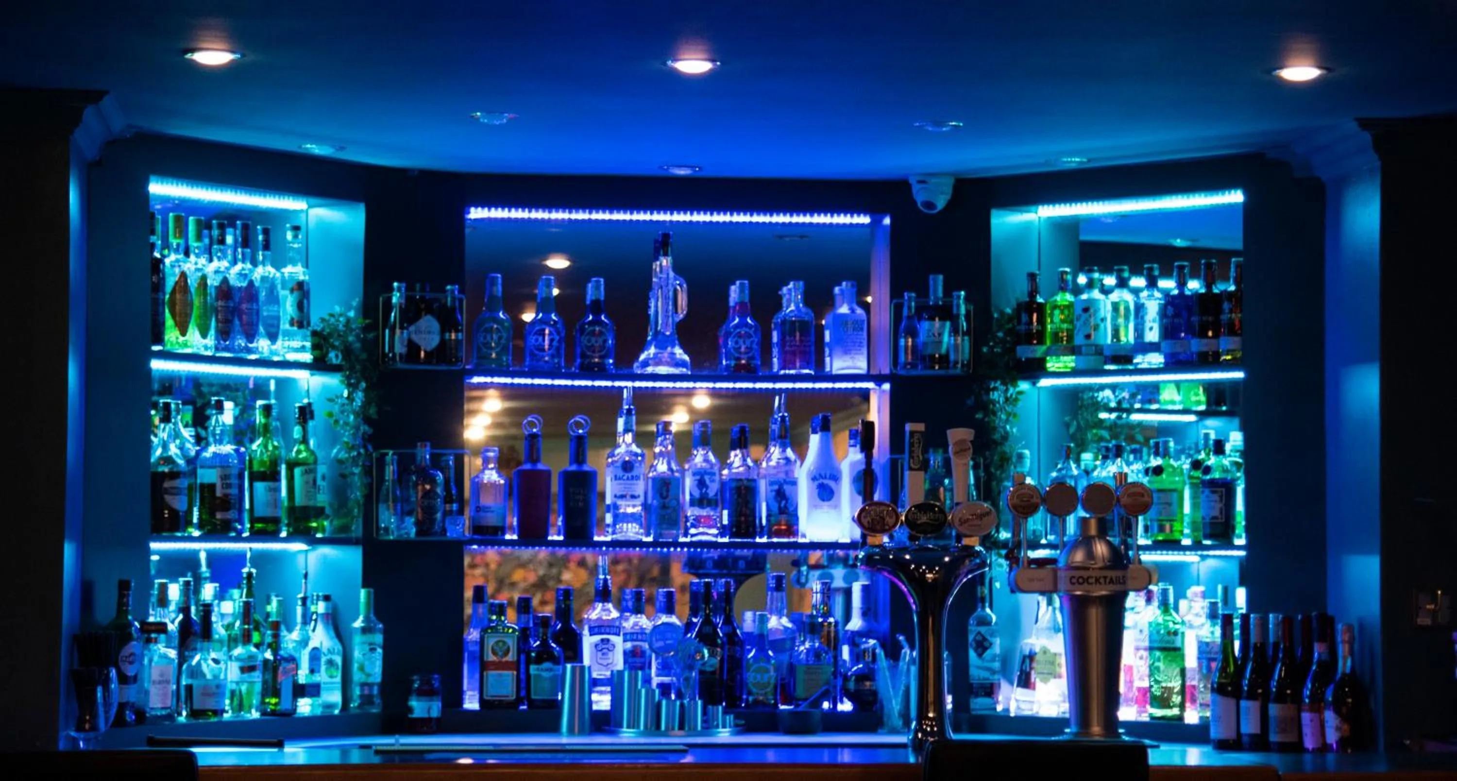 Lounge or bar in East Beach Hotel