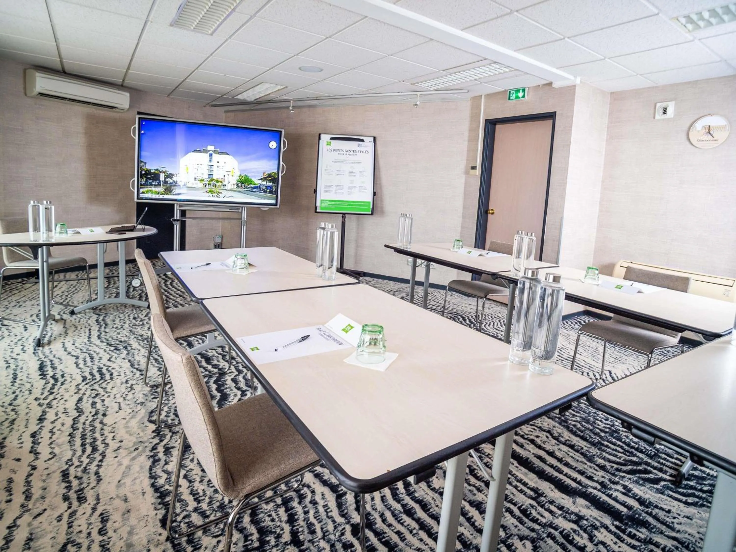 Meeting/conference room in ibis Styles Tours Centre