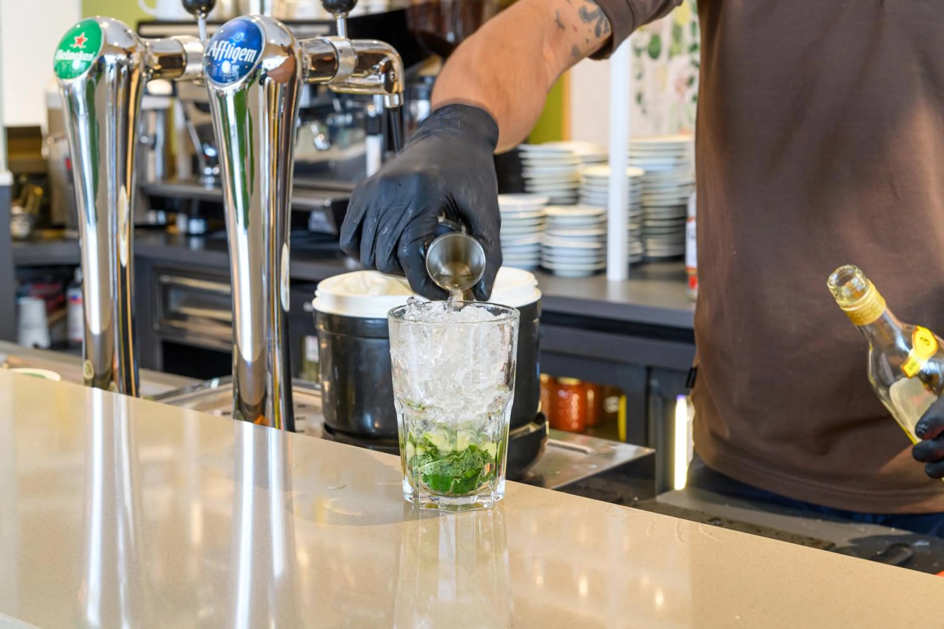 Lounge or bar in ibis Styles Tours Centre