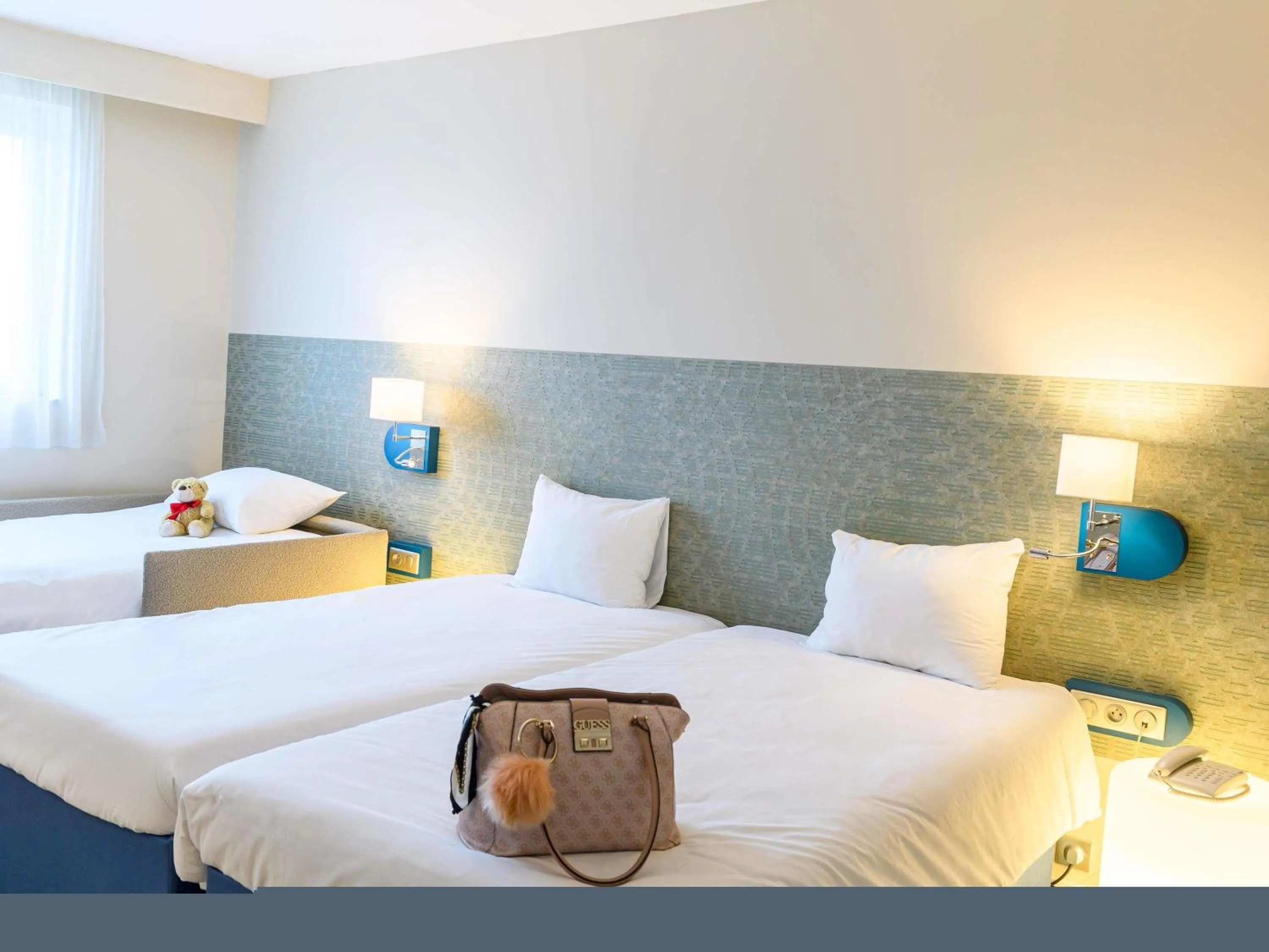 Bedroom, Bed in ibis Styles Tours Centre