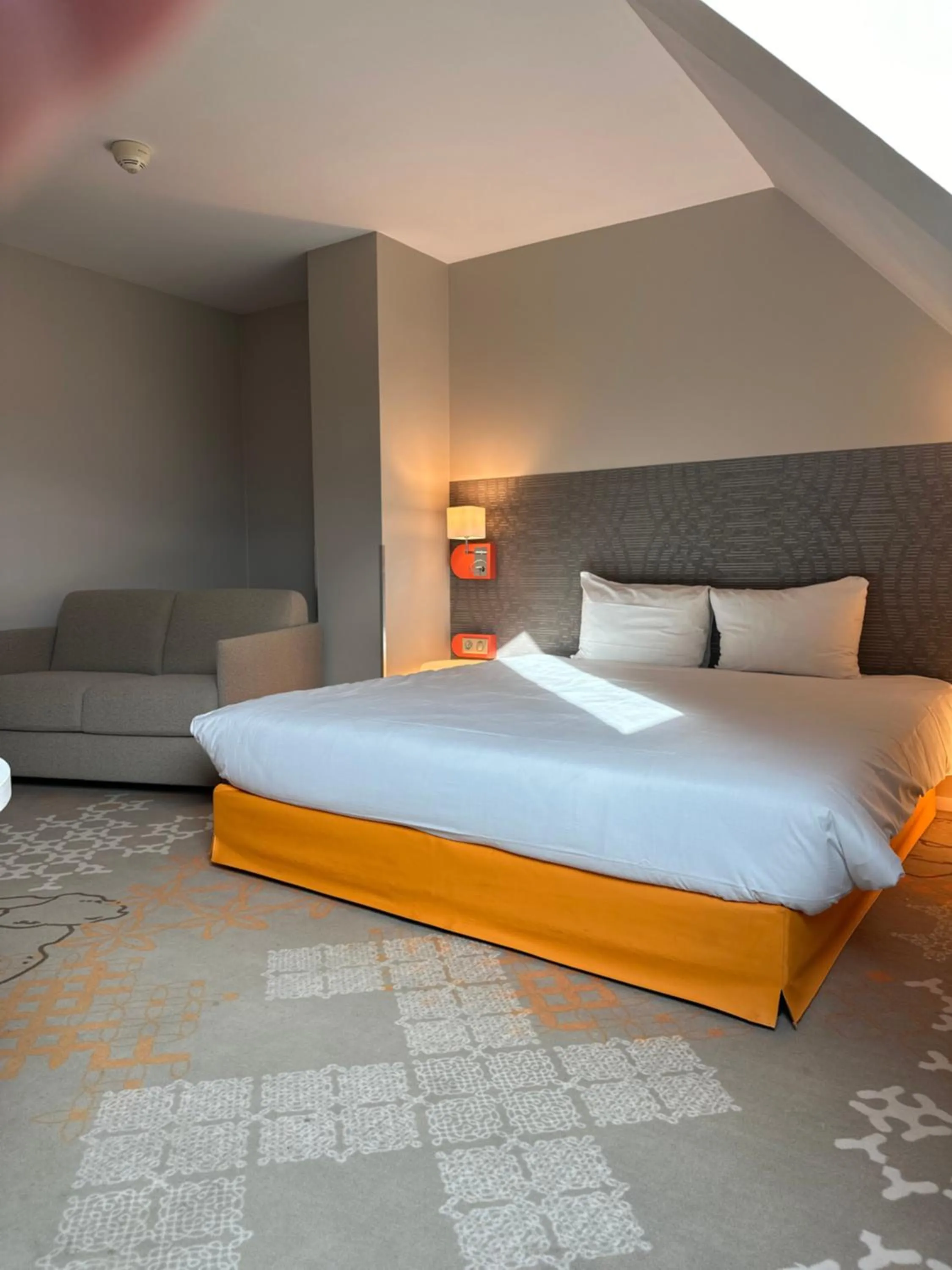 Bedroom, Bed in ibis Styles Tours Centre
