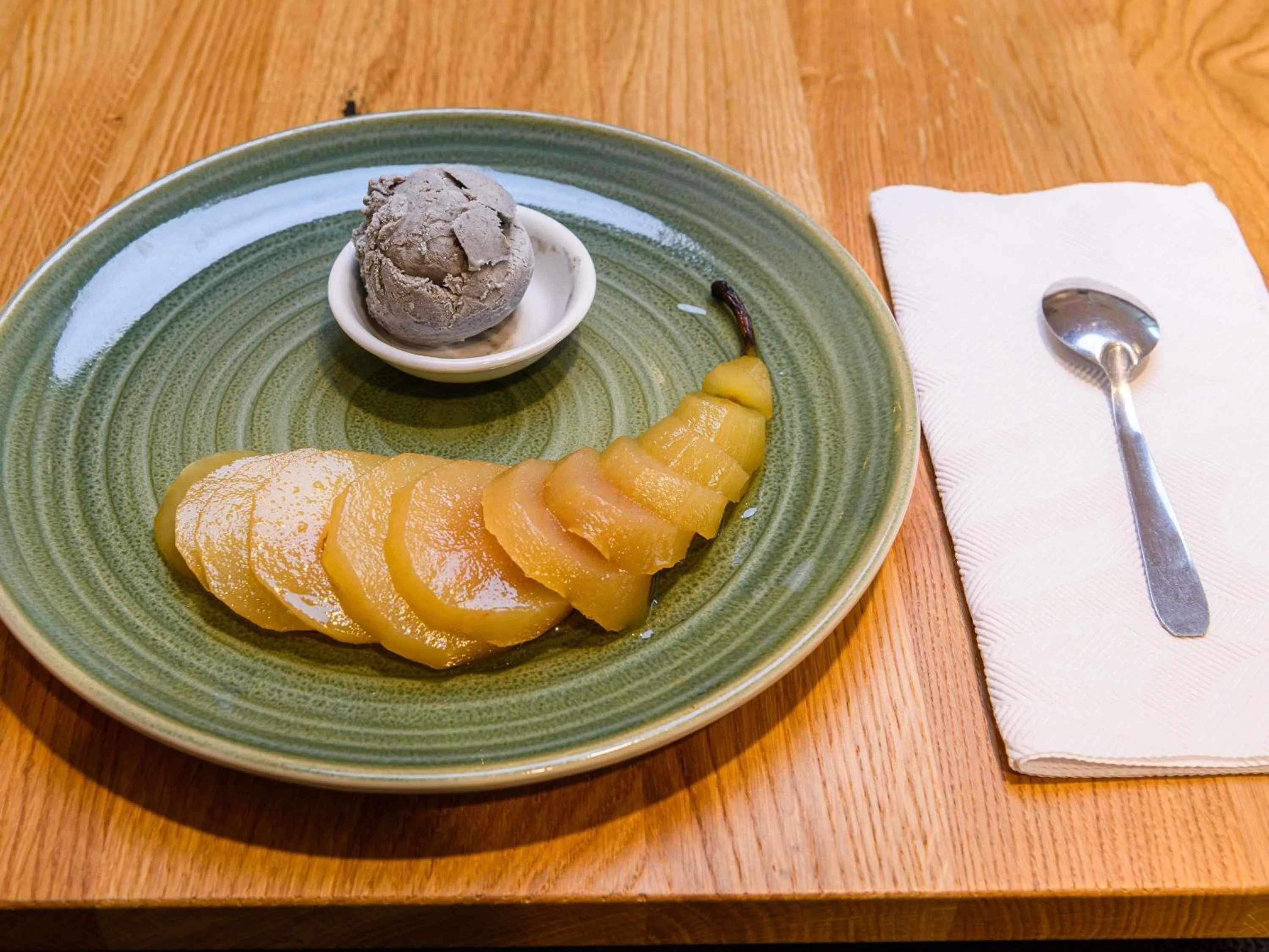 Restaurant/places to eat in ibis Styles Tours Centre