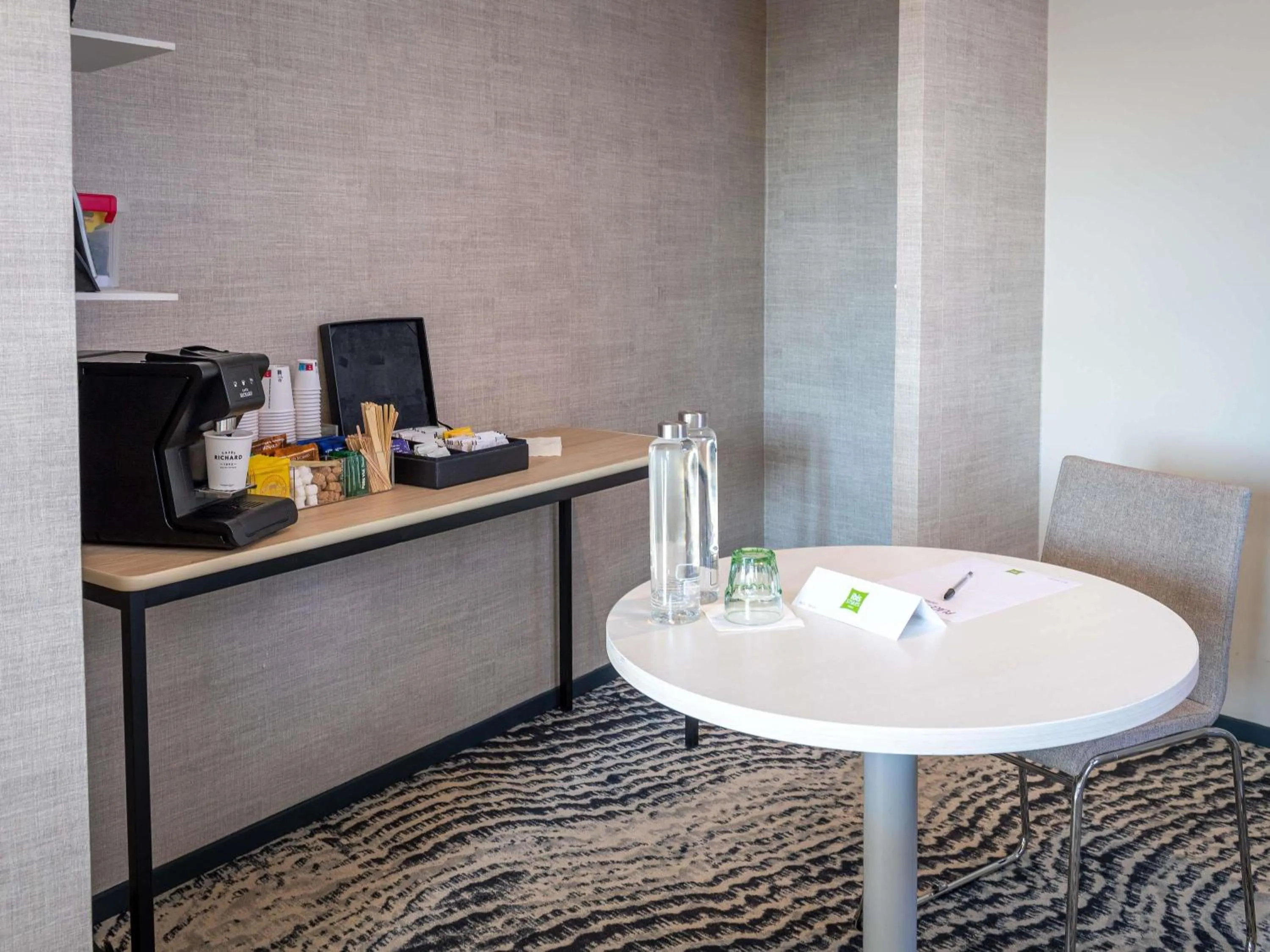 Meeting/conference room in ibis Styles Tours Centre