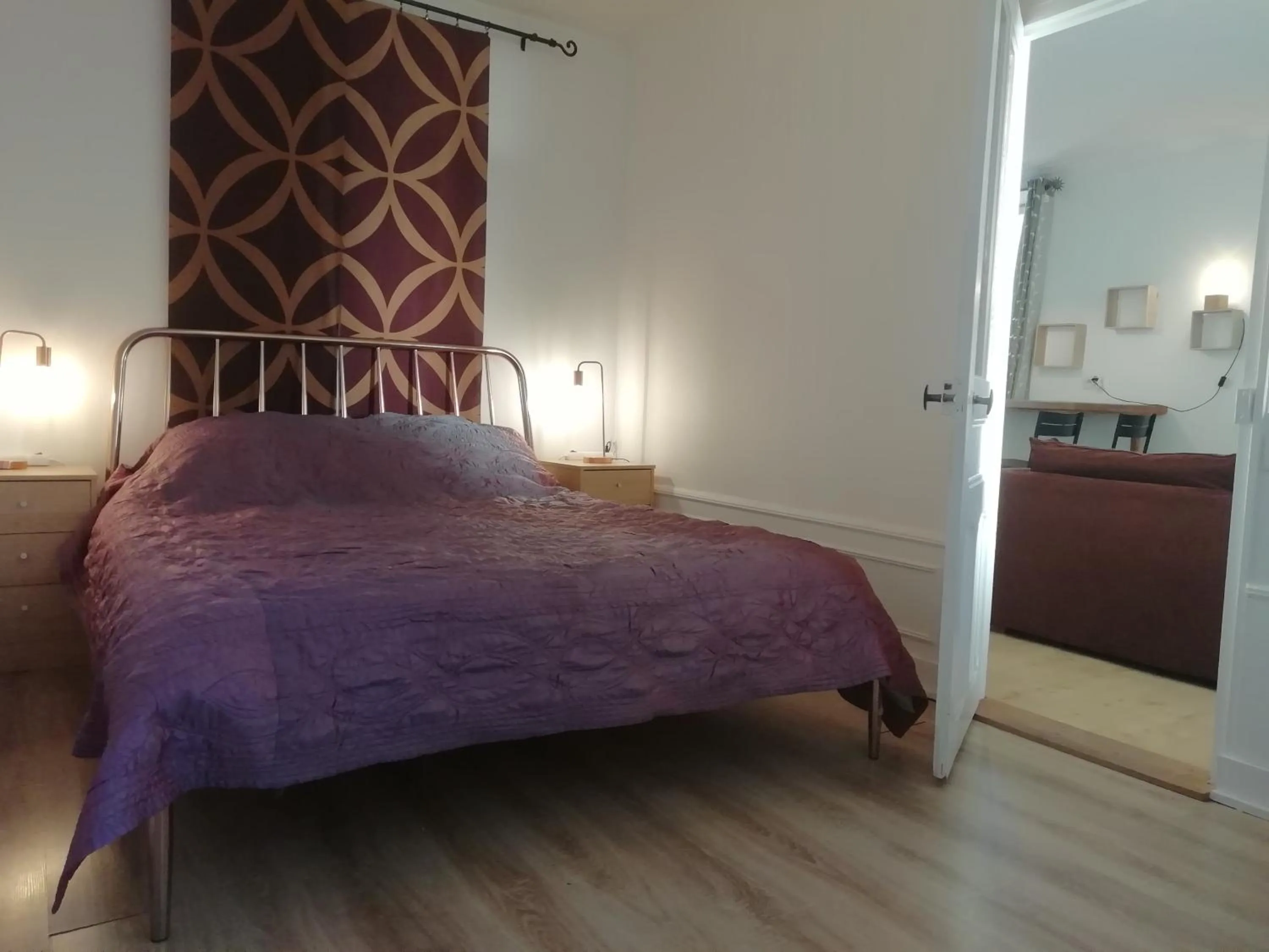 Bed in 3 Place des Arbres, Chambres D'Hôtes, Felletin