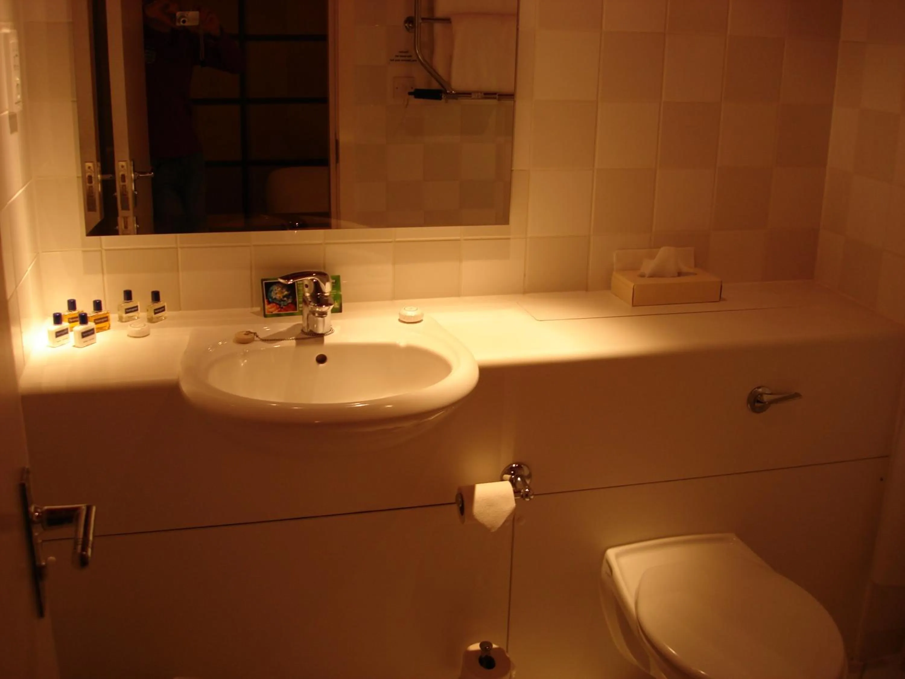 Bathroom in The Britannia Nottingham Hotel