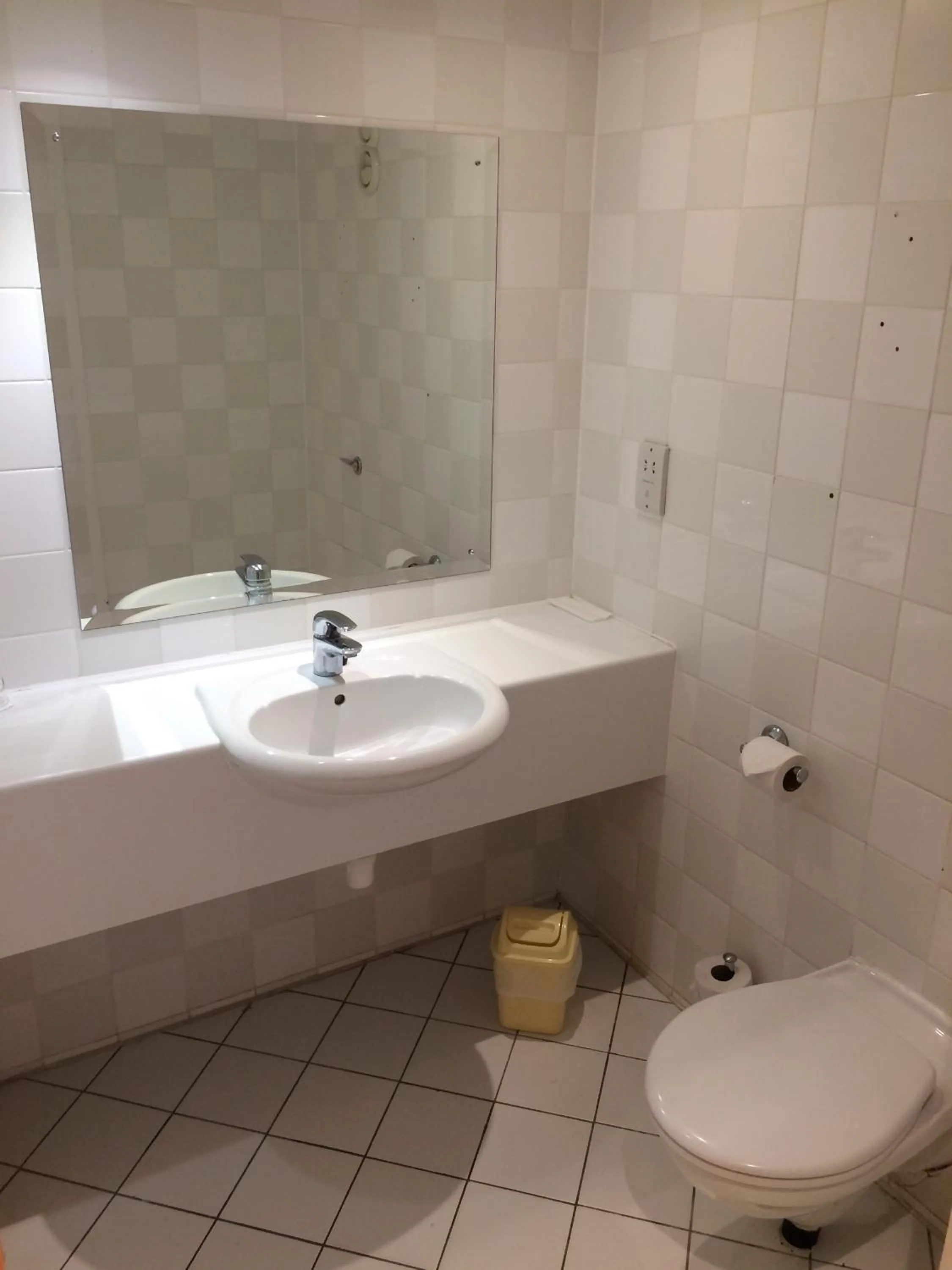 Bathroom in The Britannia Nottingham Hotel